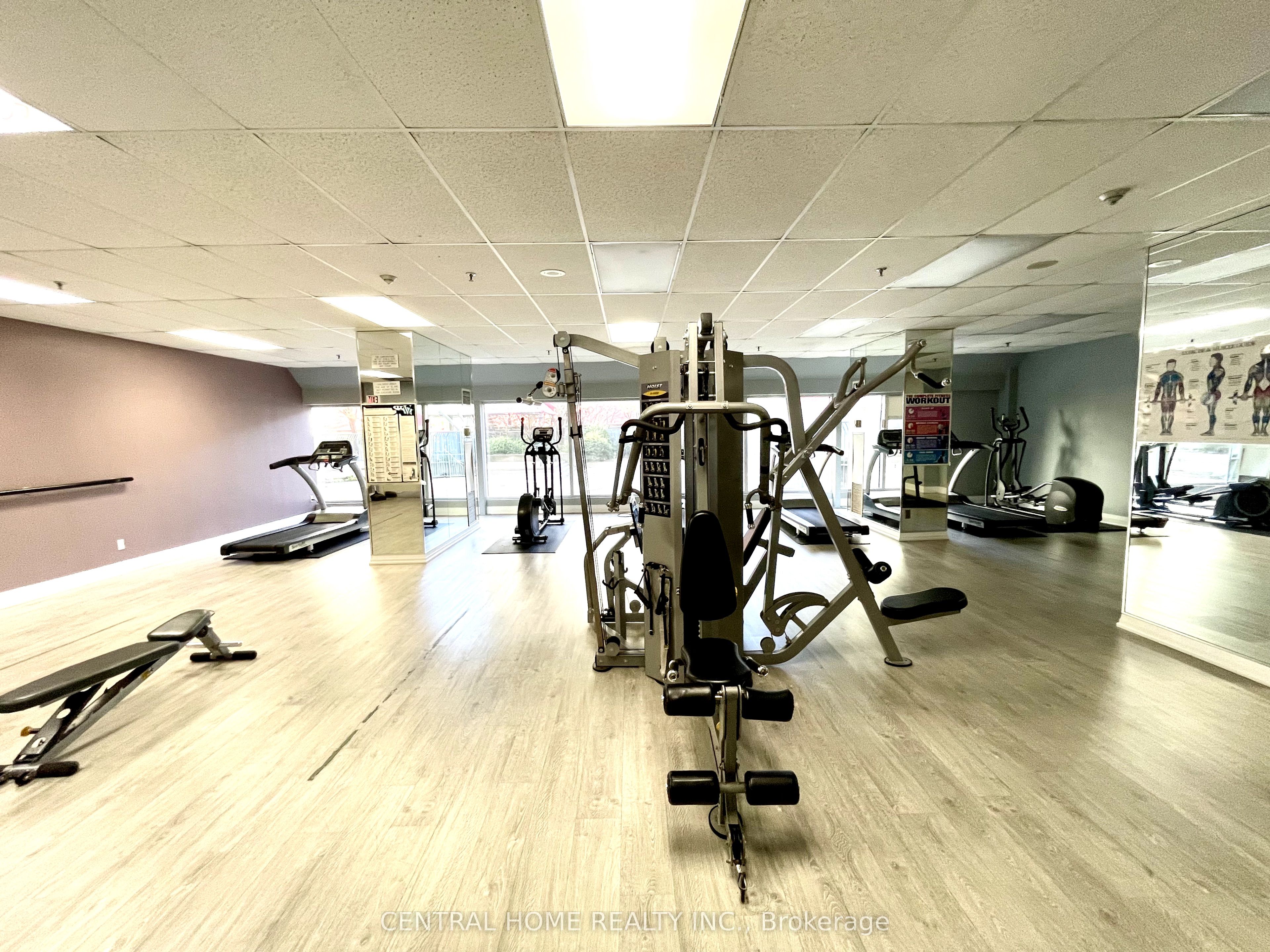 #309 - 2550 Lawrence Avenue Property Photo 11