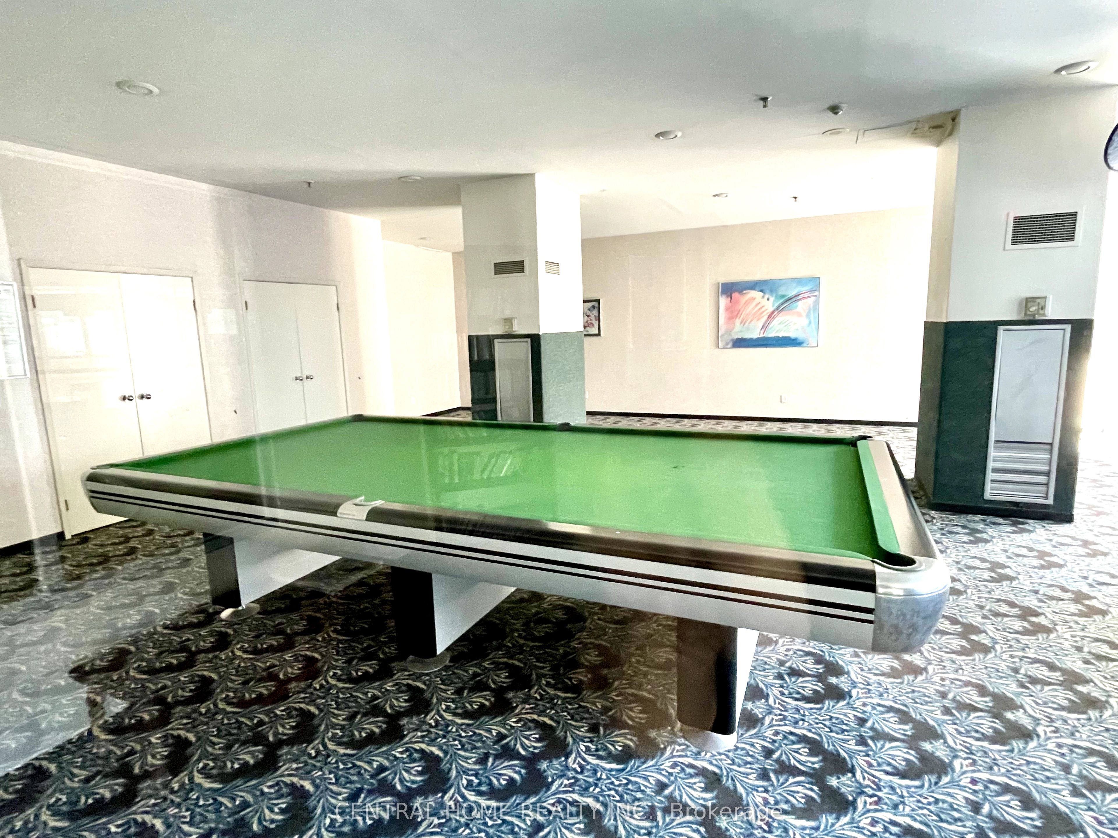 #309 - 2550 Lawrence Avenue Property Photo 12