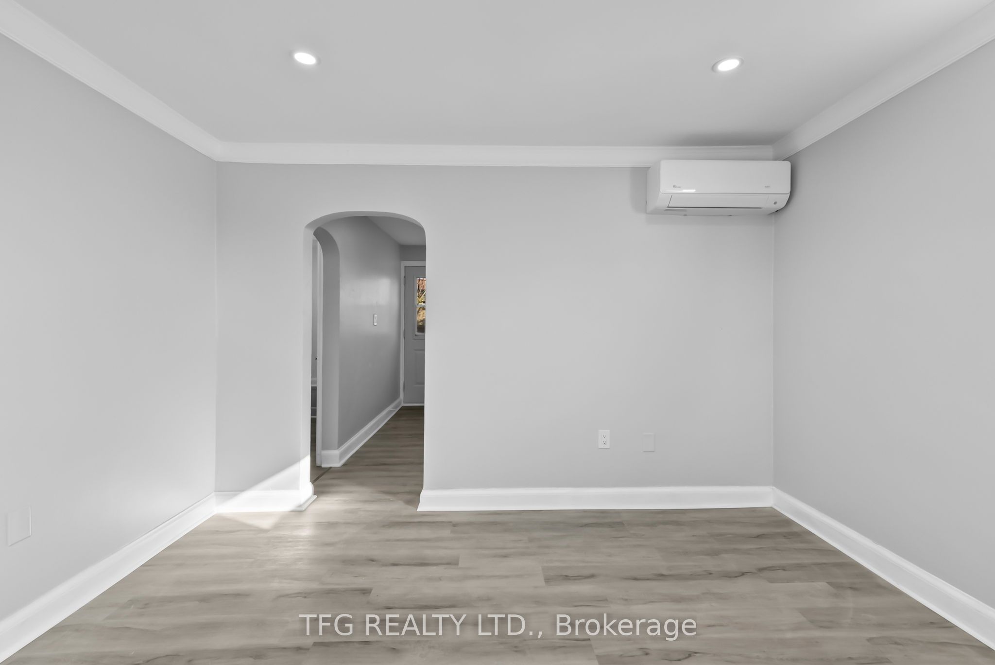 73 Central Park Boulevard Property Photo 5