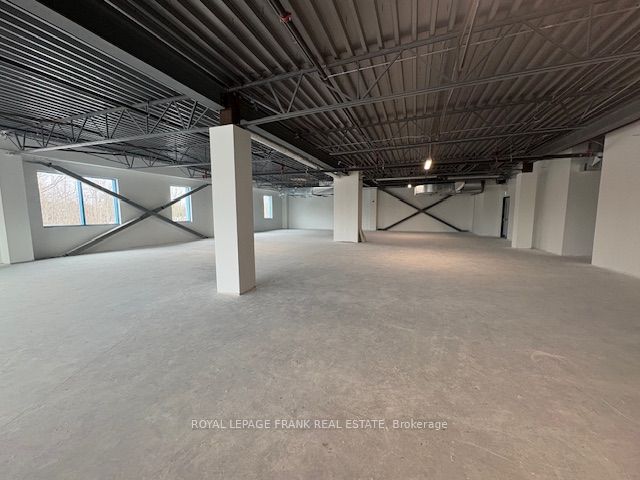 #301 - 1707 Thornton Road Property Photo 6