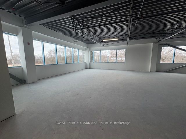 #301 - 1707 Thornton Road Property Photo 7