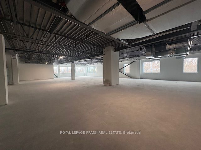 #301 - 1707 Thornton Road Property Photo 9