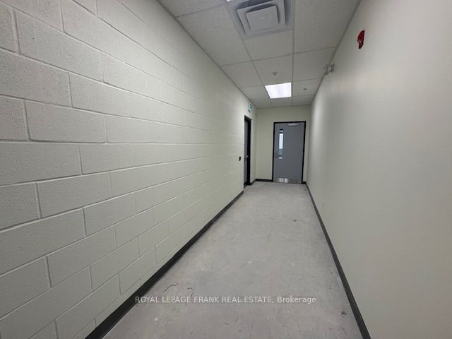 #301 - 1707 Thornton Road Property Photo 10
