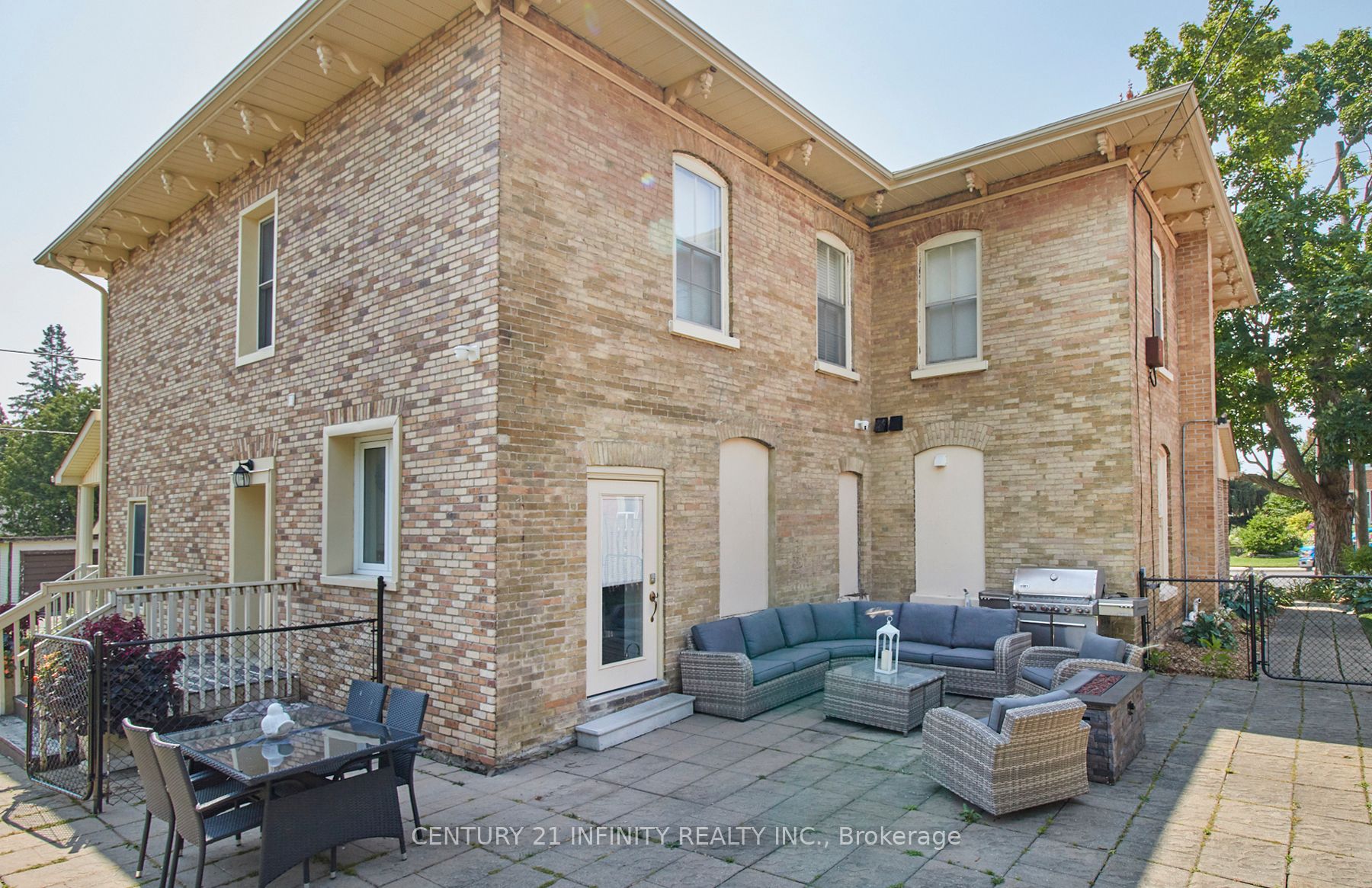 98 Church Street Property Photo 35