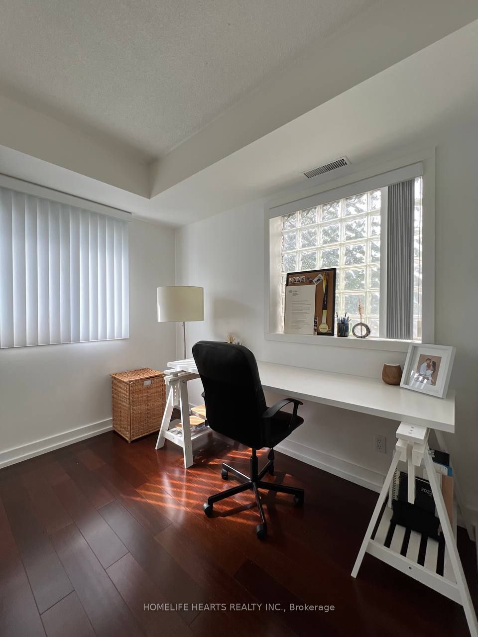 #113 - 2351 Kennedy Road Property Photo 11