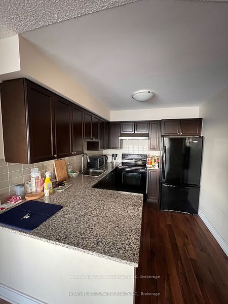 #2418 - 135 Village Green Square Property Photo 8