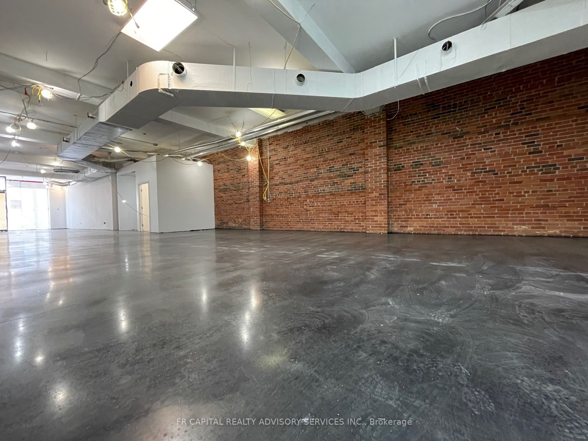 #101 - 909 Queen Street Property Photo 5