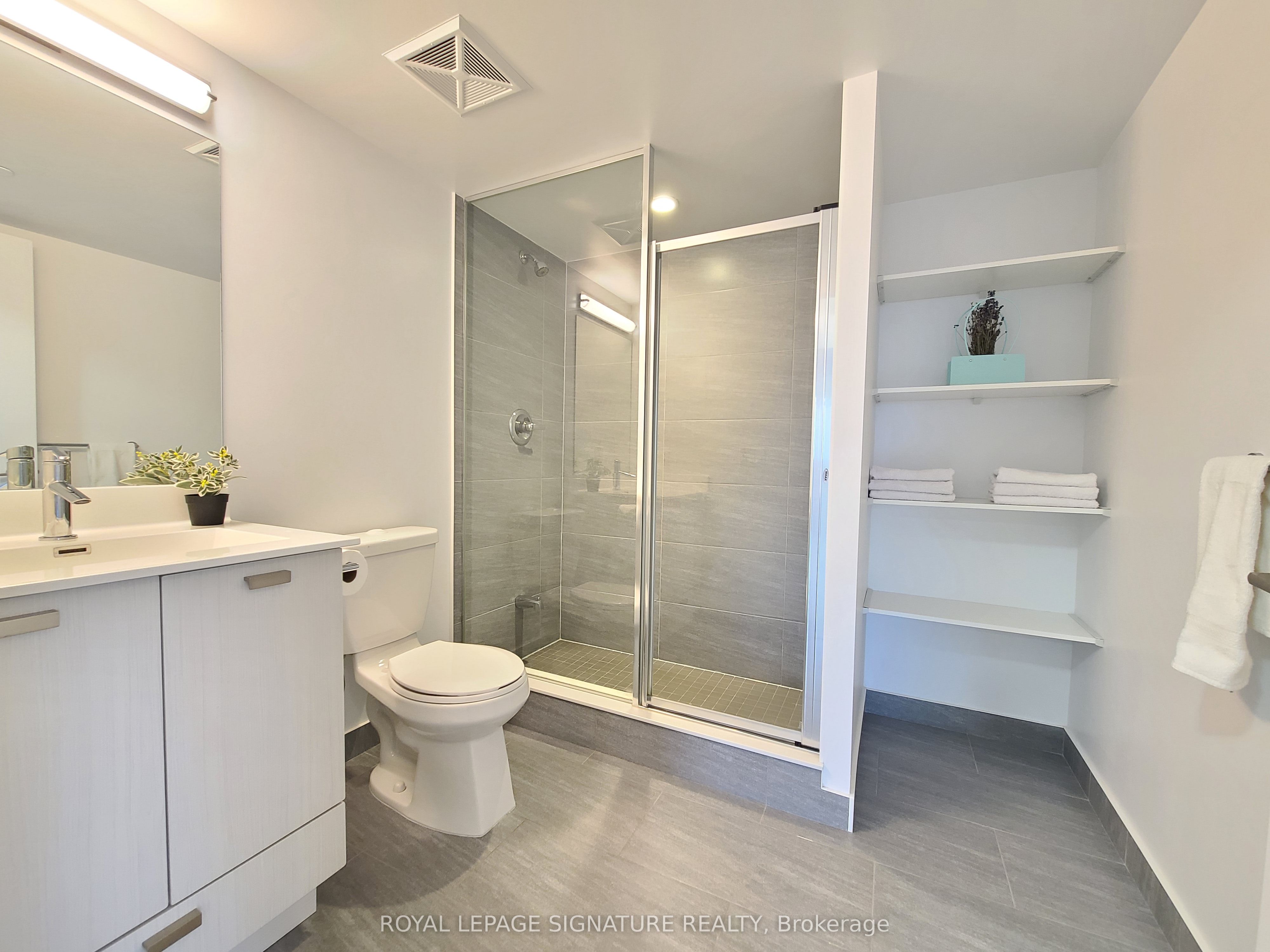 #1223 - 275 Village Green Square Property Photo 10