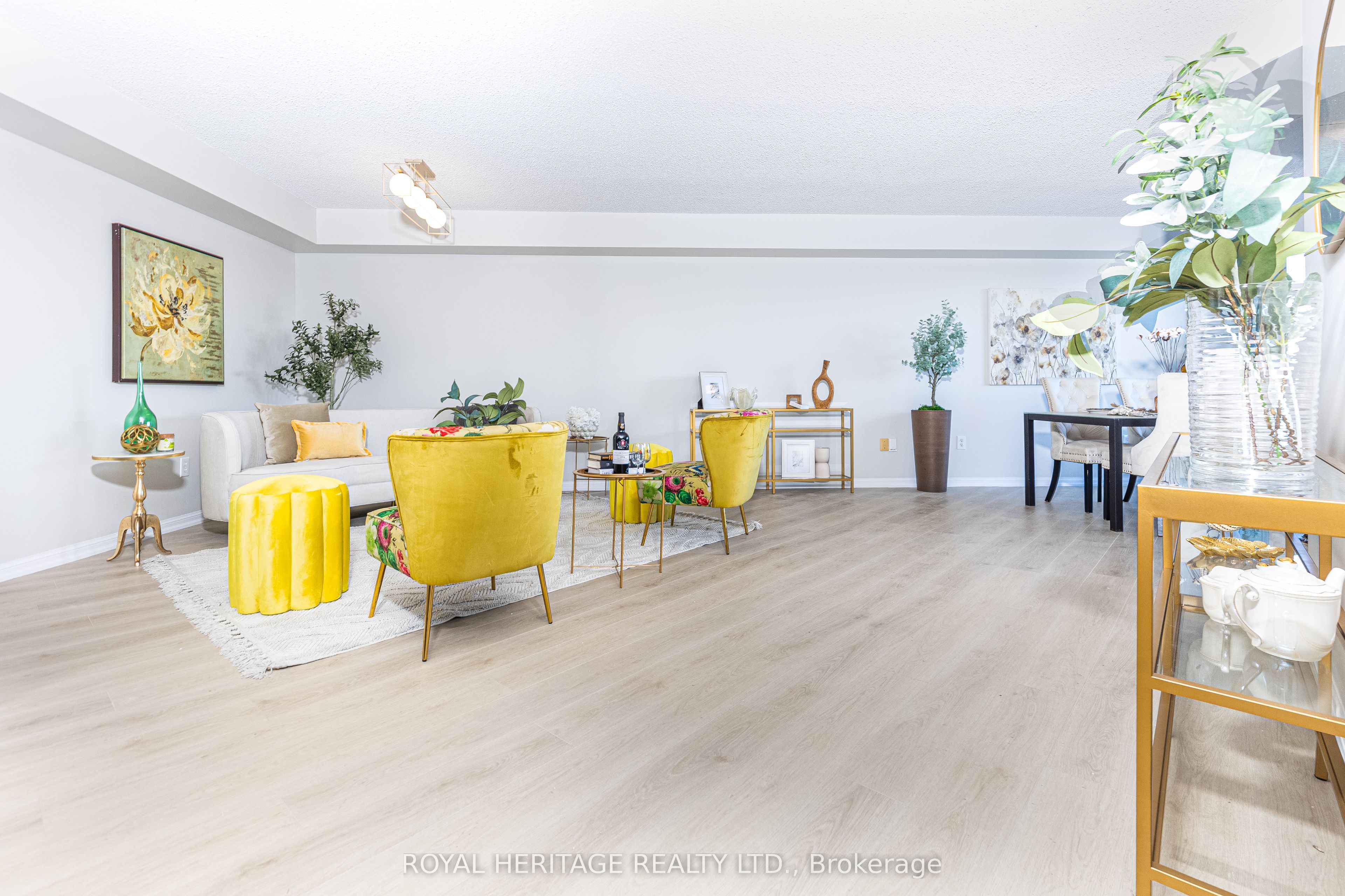 #501 - 712 Rossland Road Property Photo 2