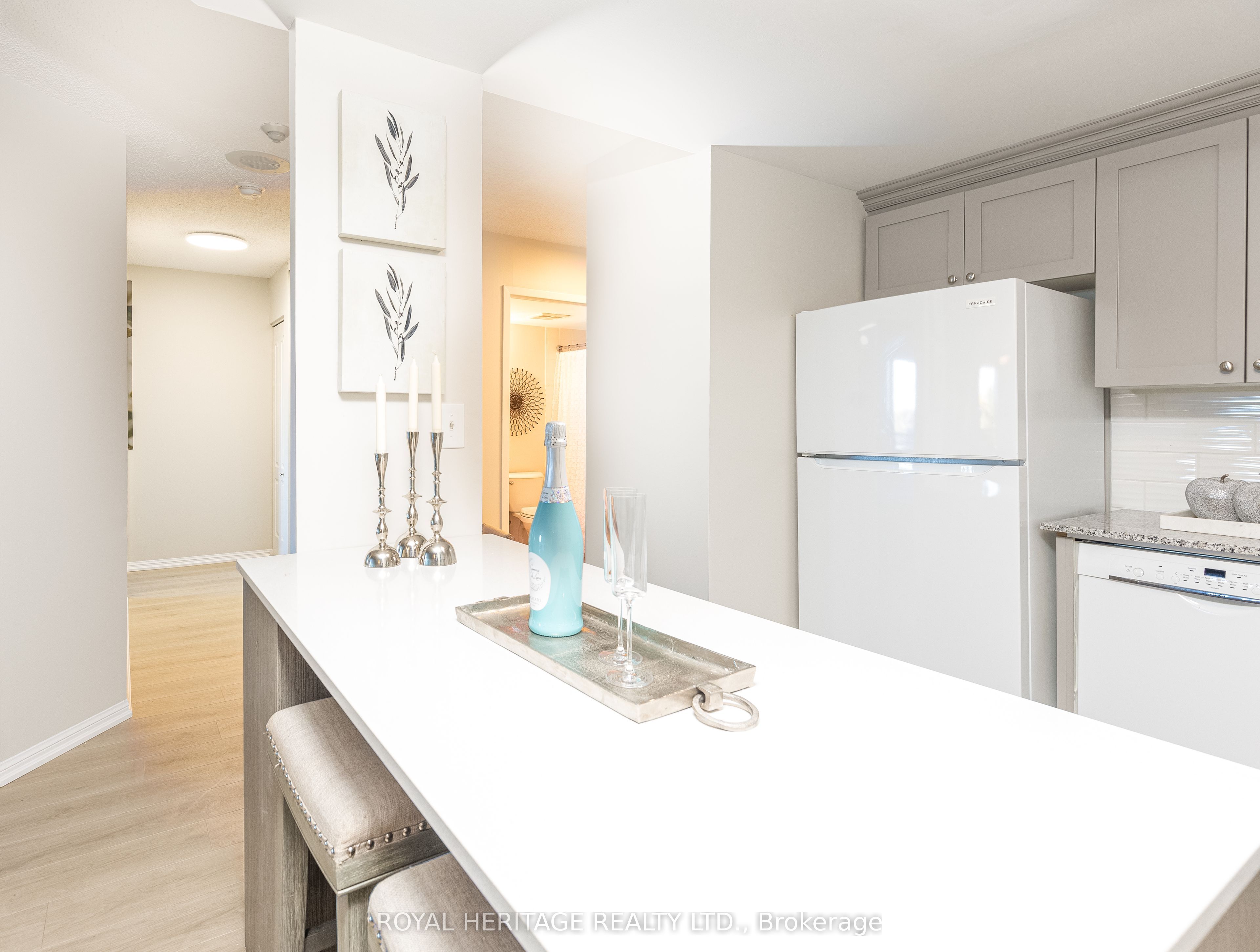 #501 - 712 Rossland Road Property Photo 15