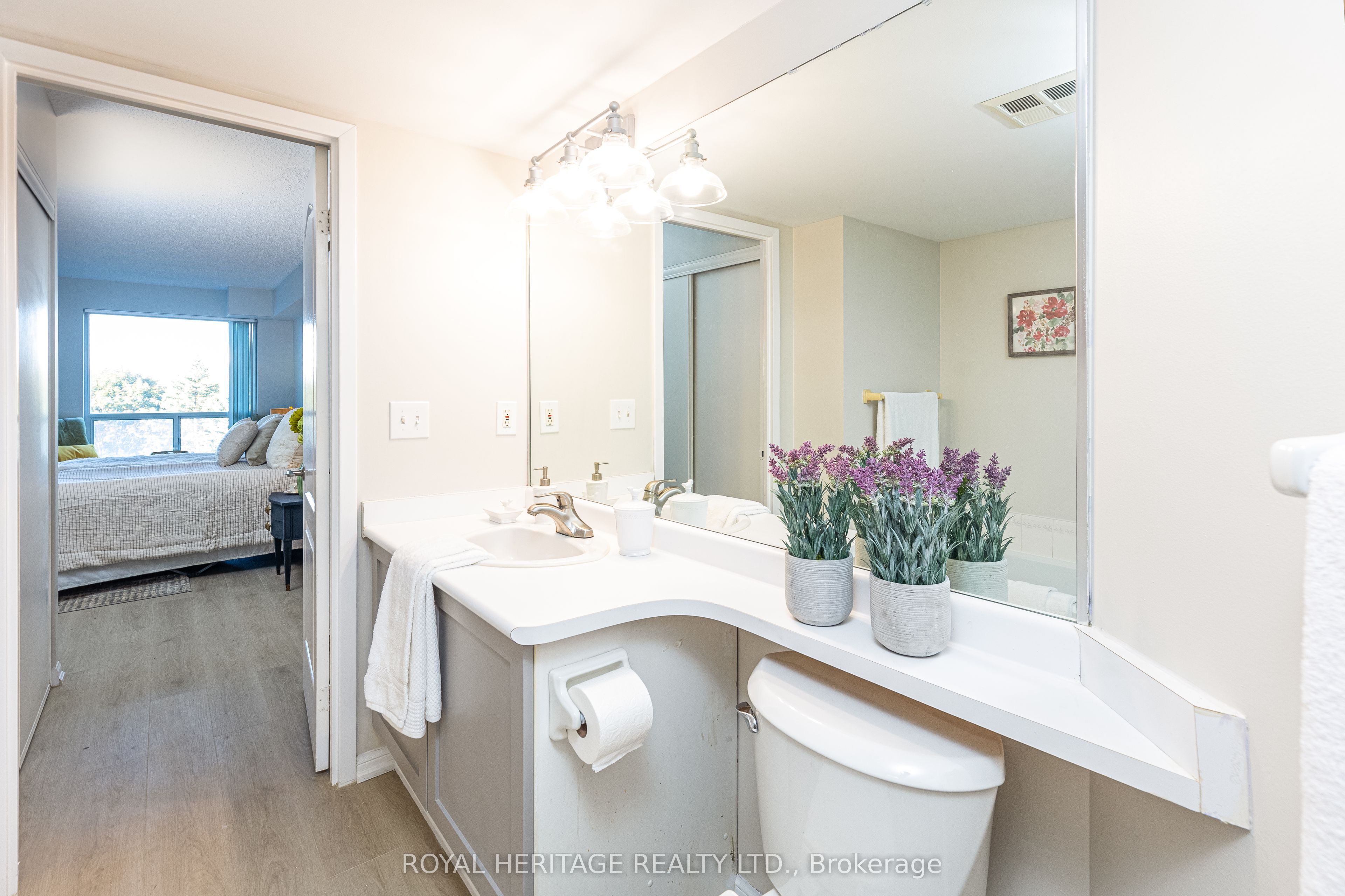 #501 - 712 Rossland Road Property Photo 27