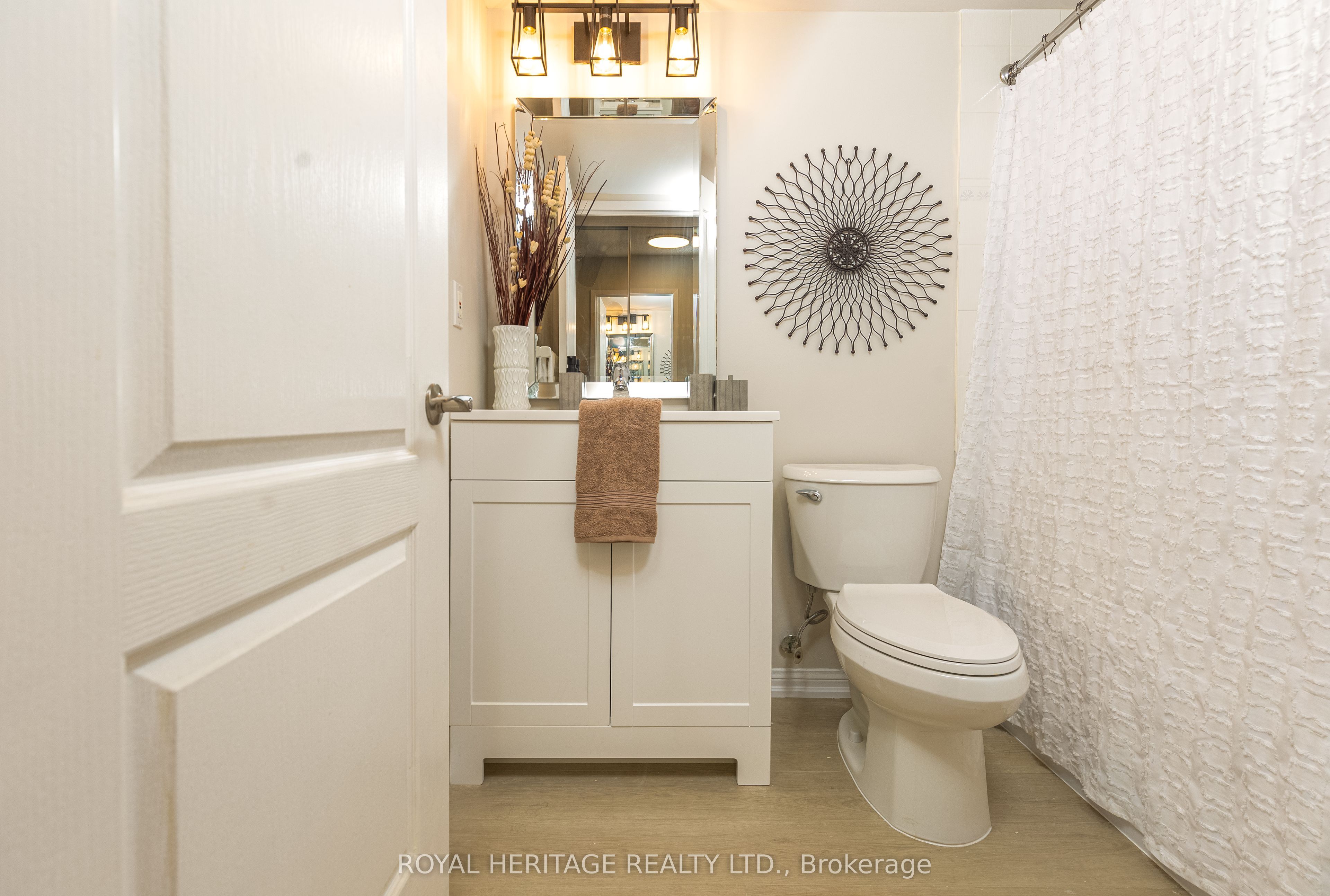 #501 - 712 Rossland Road Property Photo 33