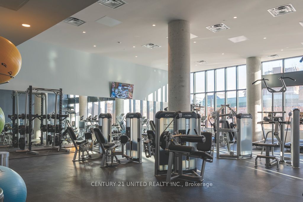 #1504 - 80 Bond Street Property Photo 4