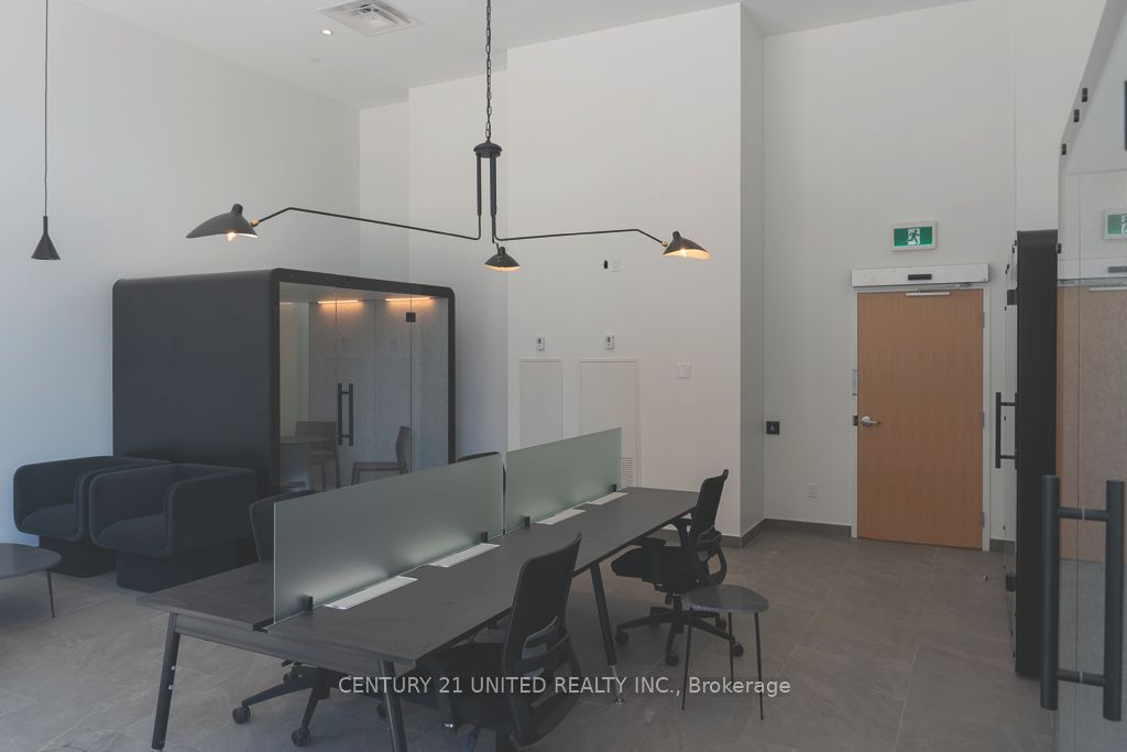 #1504 - 80 Bond Street Property Photo 5