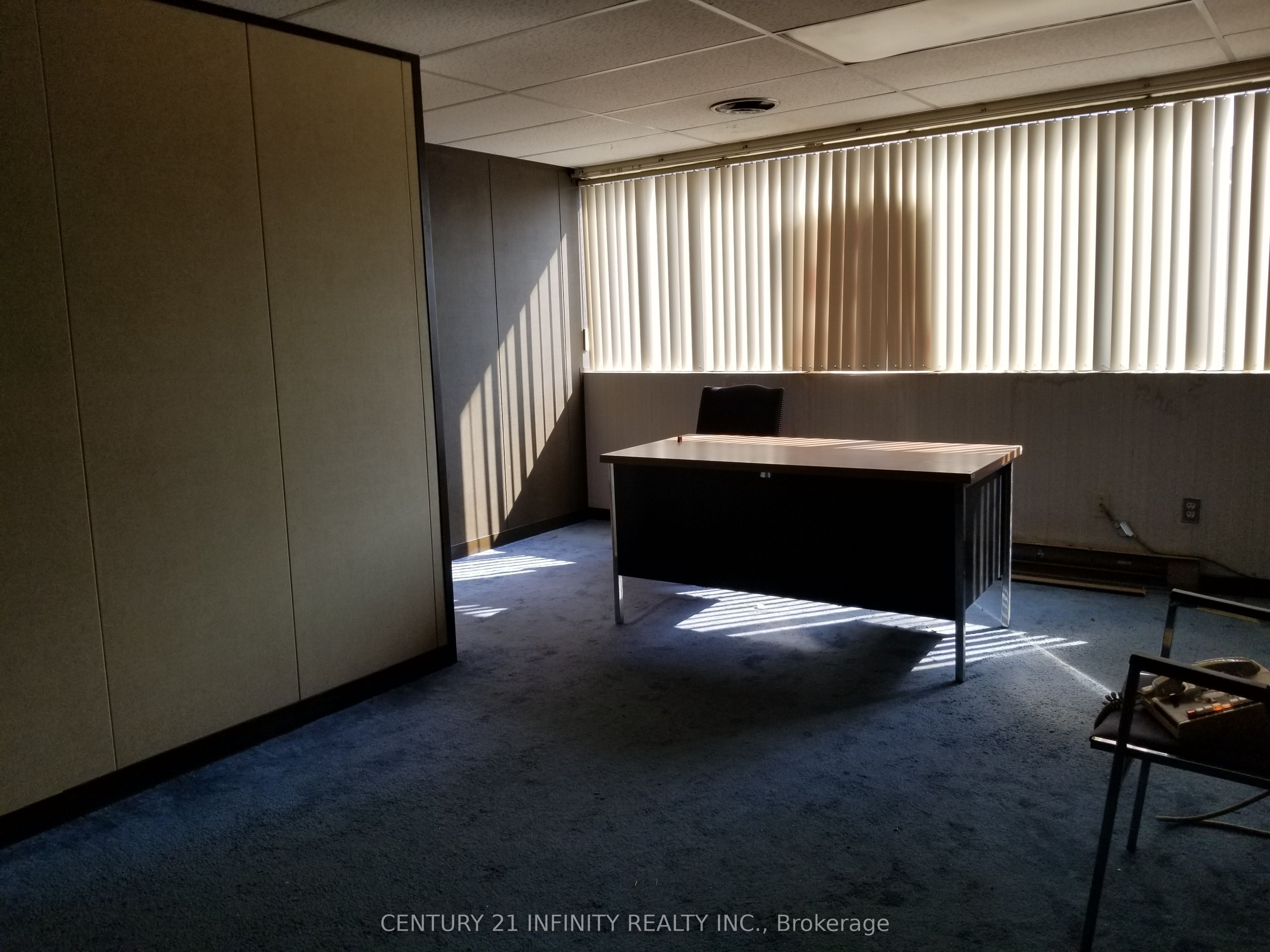 #301 - 74 Simcoe Street Property Photo 3