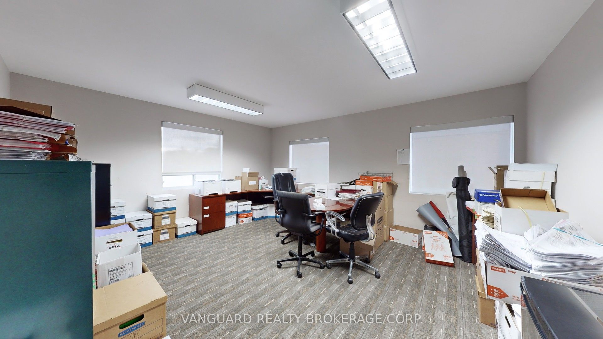 2851 Eglinton Avenue Property Photo 2