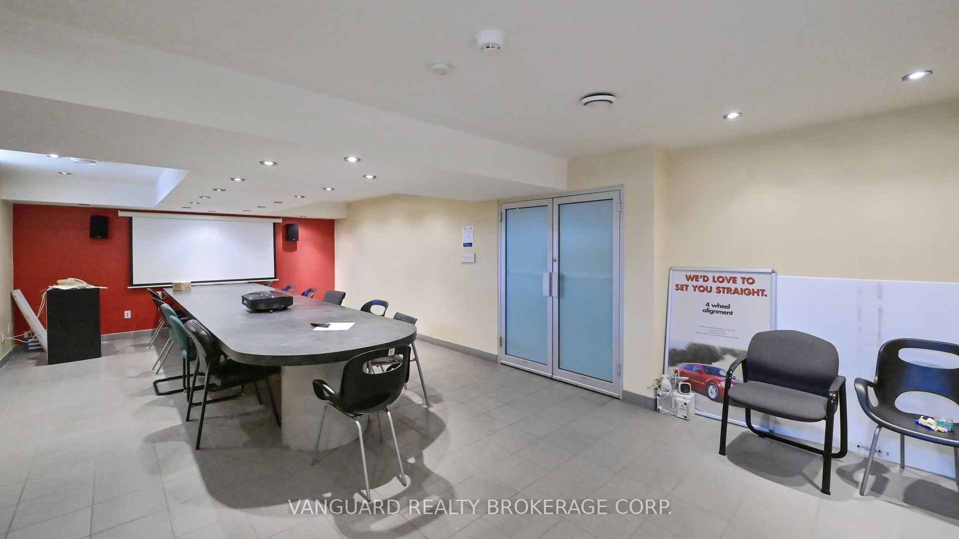 2851 Eglinton Avenue Property Photo 9