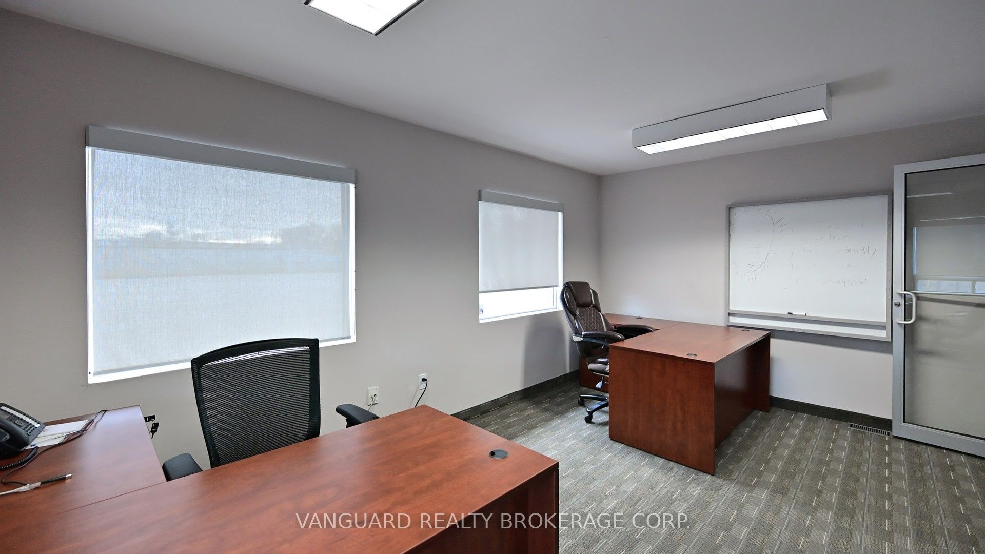 2851 Eglinton Avenue Property Photo 15