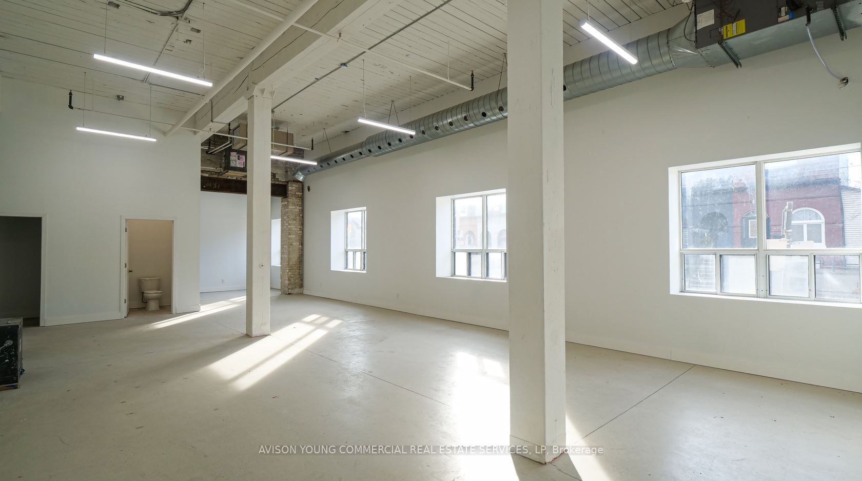 #101 - 401 Logan Avenue Property Photo 6
