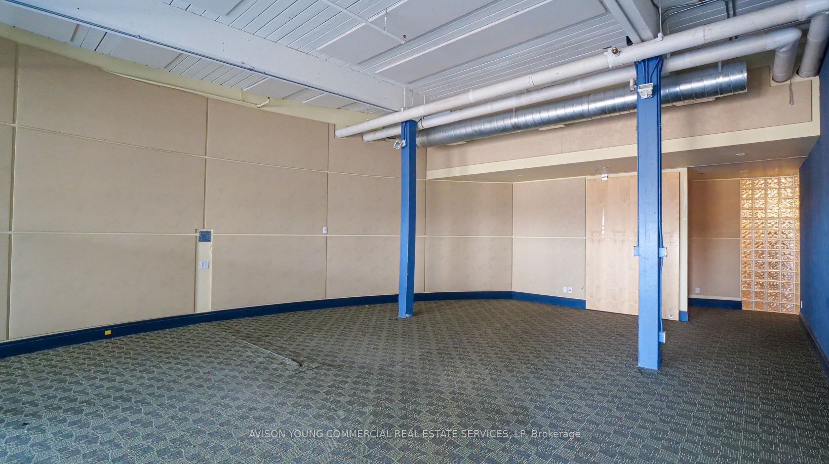 #205 - 401 Logan Avenue Property Photo 5