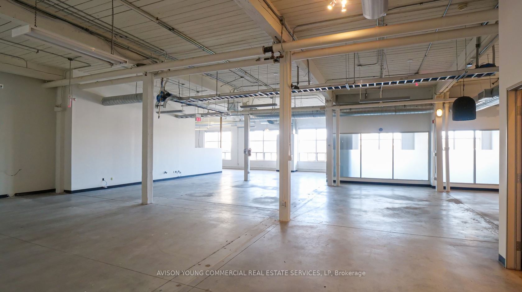 #205 - 401 Logan Avenue Property Photo 8