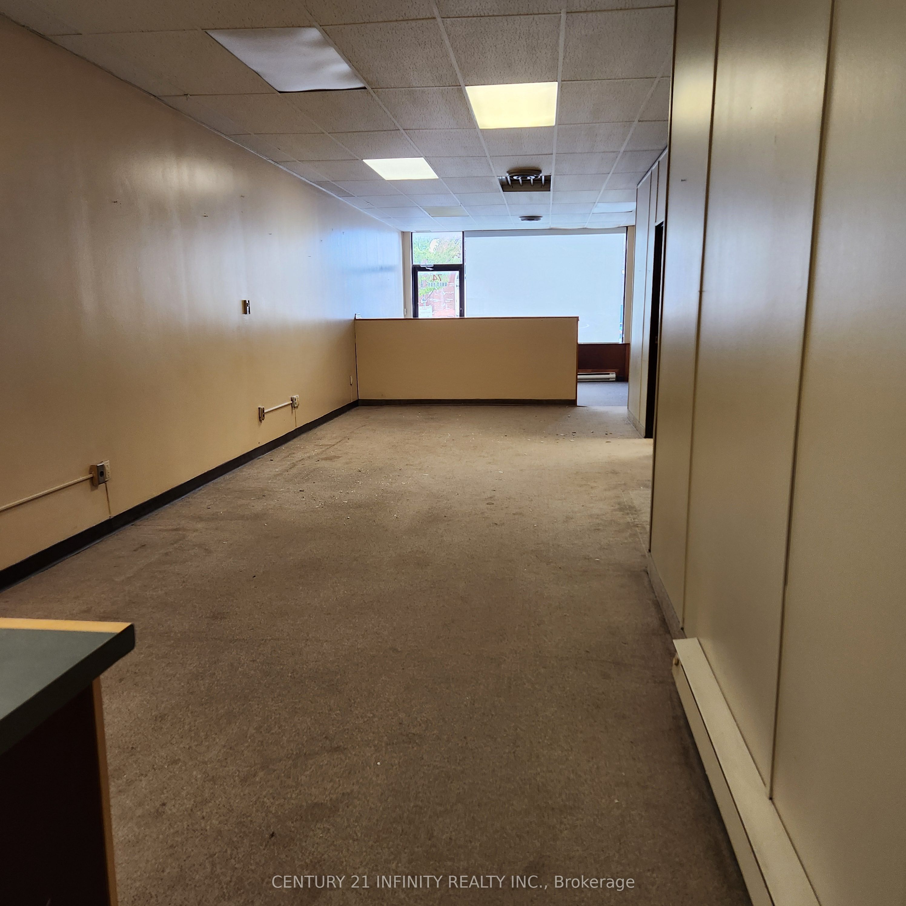 #101 - 74 Simcoe Street Property Photo 2
