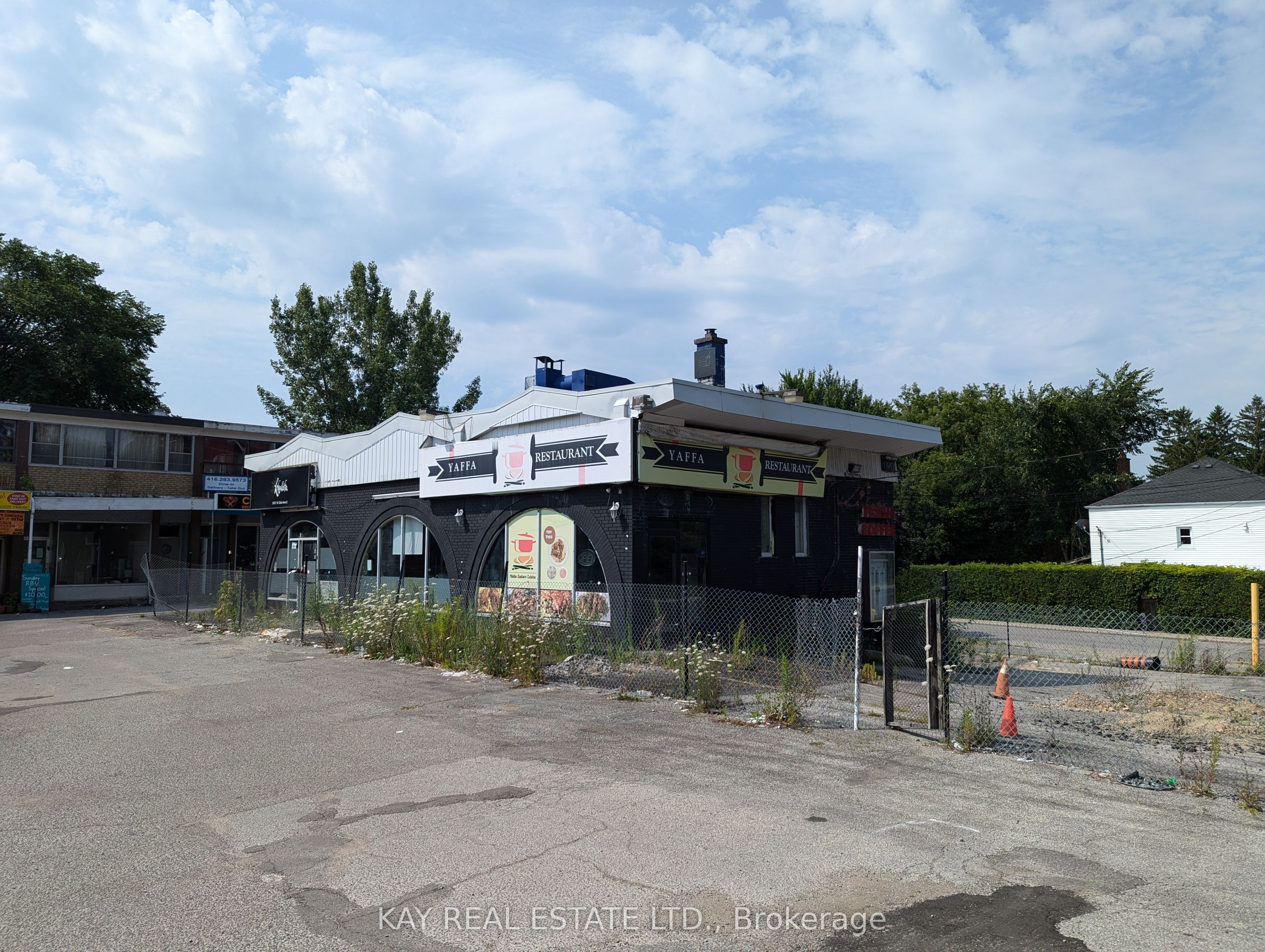 3537 St Clair Avenue Property Photo 2