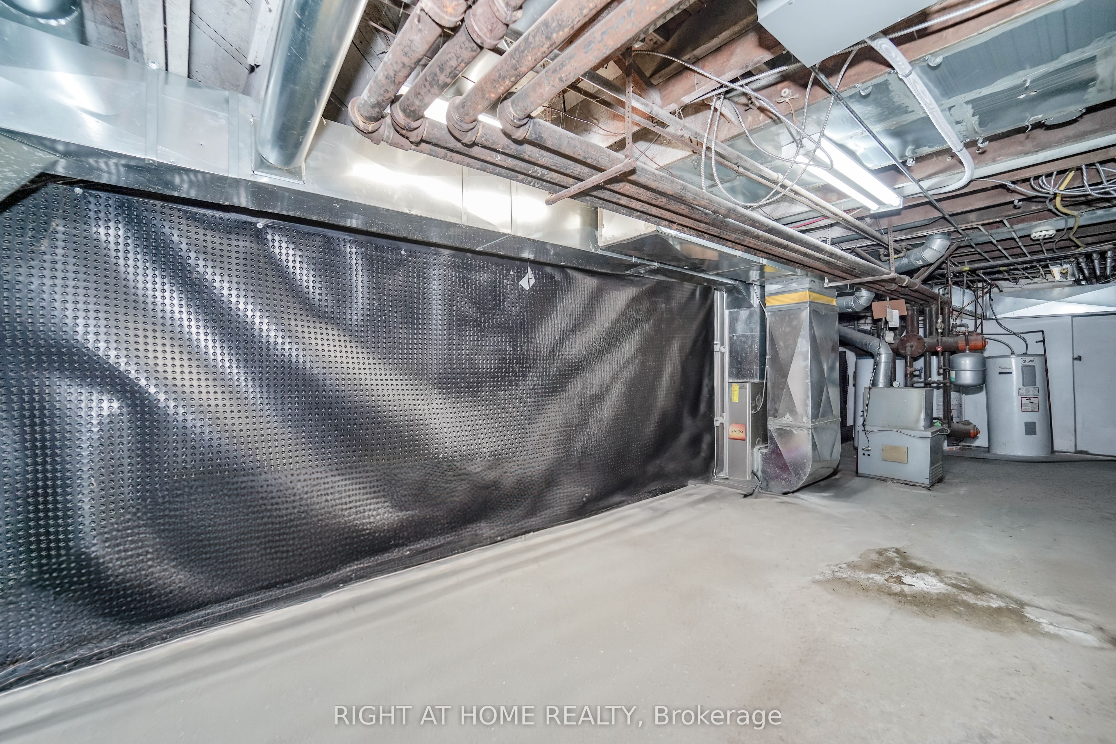 510 Danforth Avenue Property Photo 23