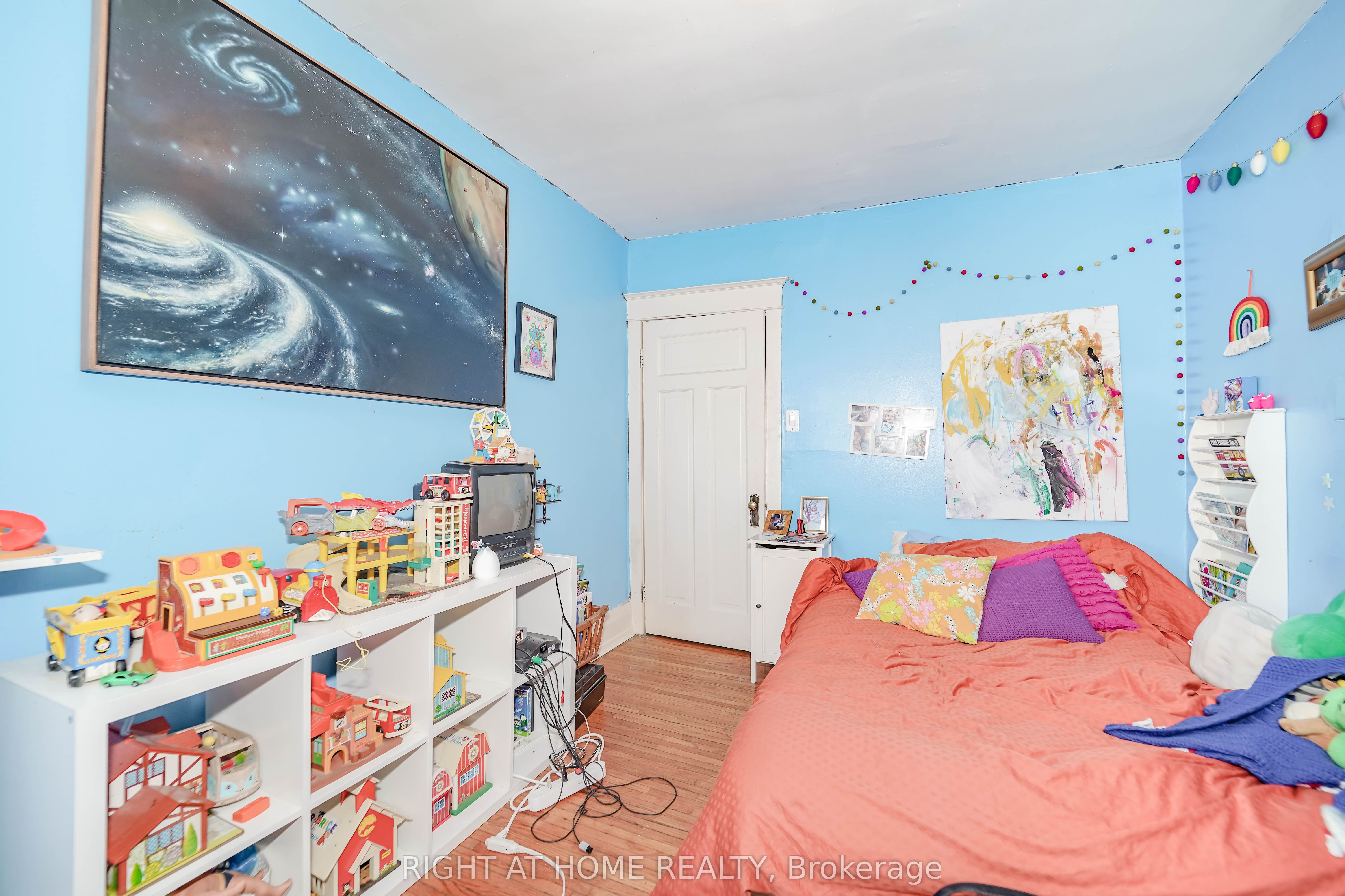 510 Danforth Avenue Property Photo 32