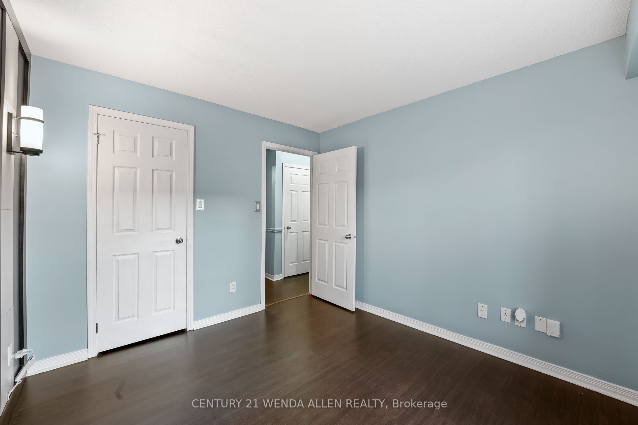 ##309 - 98 Aspen Spring Drive Property Photo 19