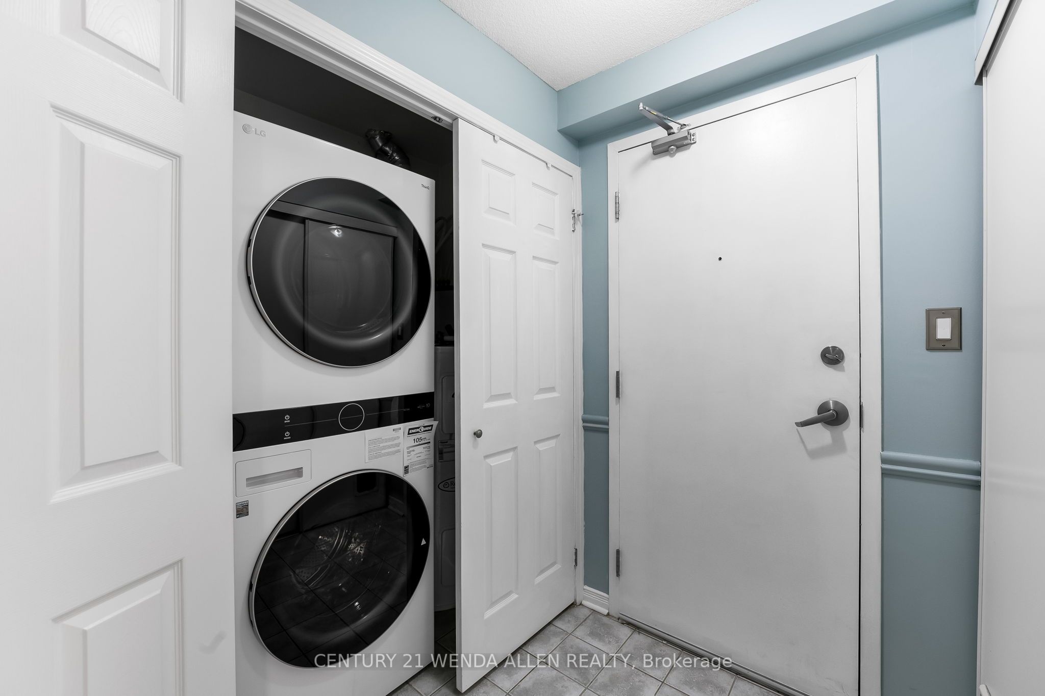 ##309 - 98 Aspen Spring Drive Property Photo 22