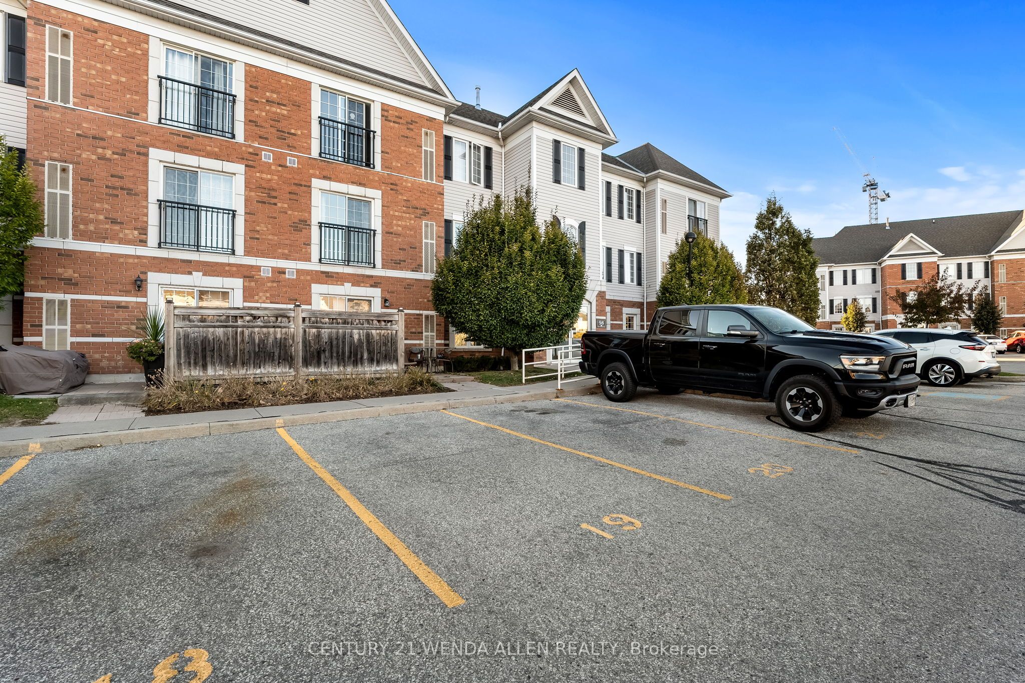 ##309 - 98 Aspen Spring Drive Property Photo 28