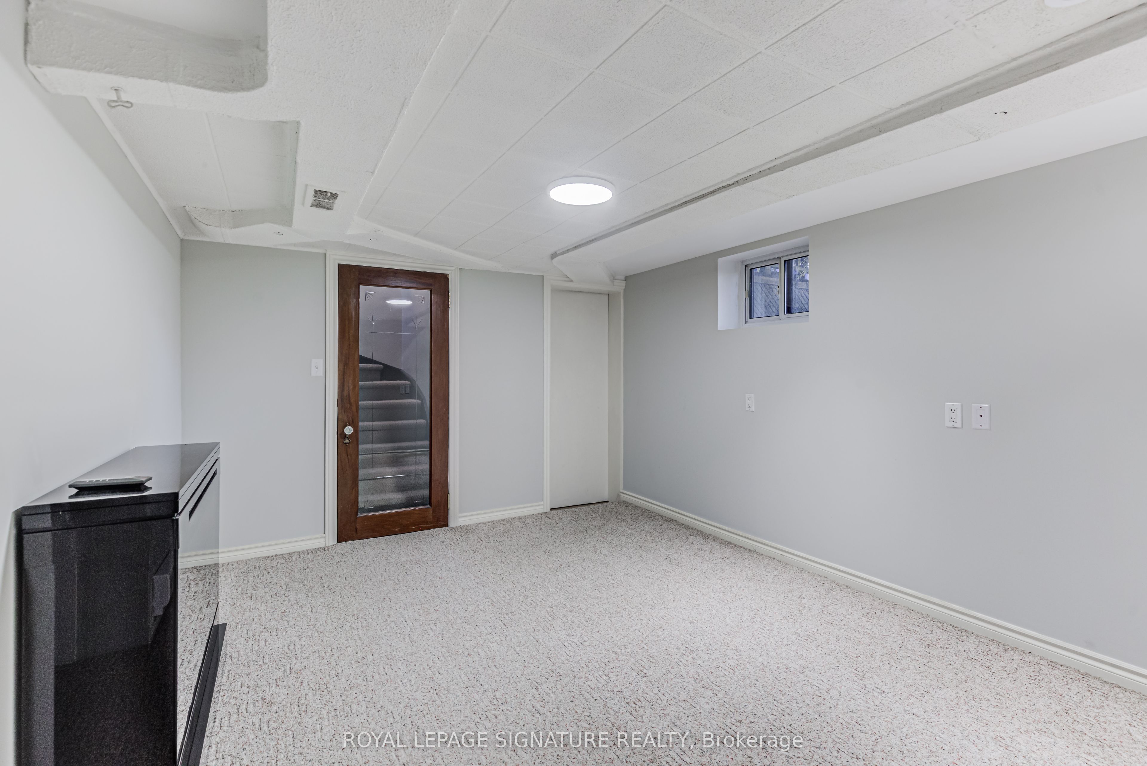 #lower - 81 Hopedale Avenue Property Photo 4