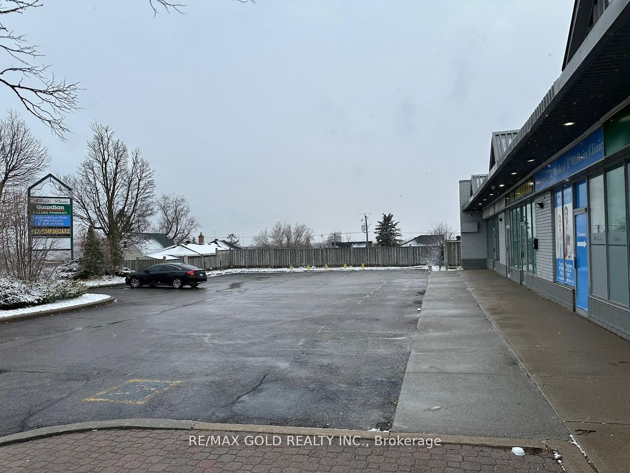#4 - 303 Hillside Avenue Property Photo 10