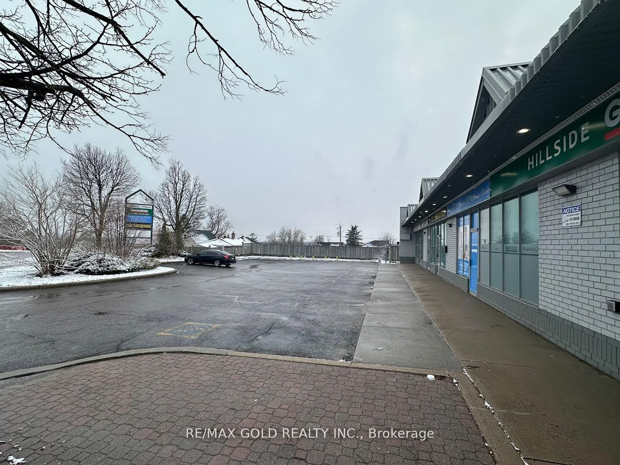 #4 - 303 Hillside Avenue Property Photo 11
