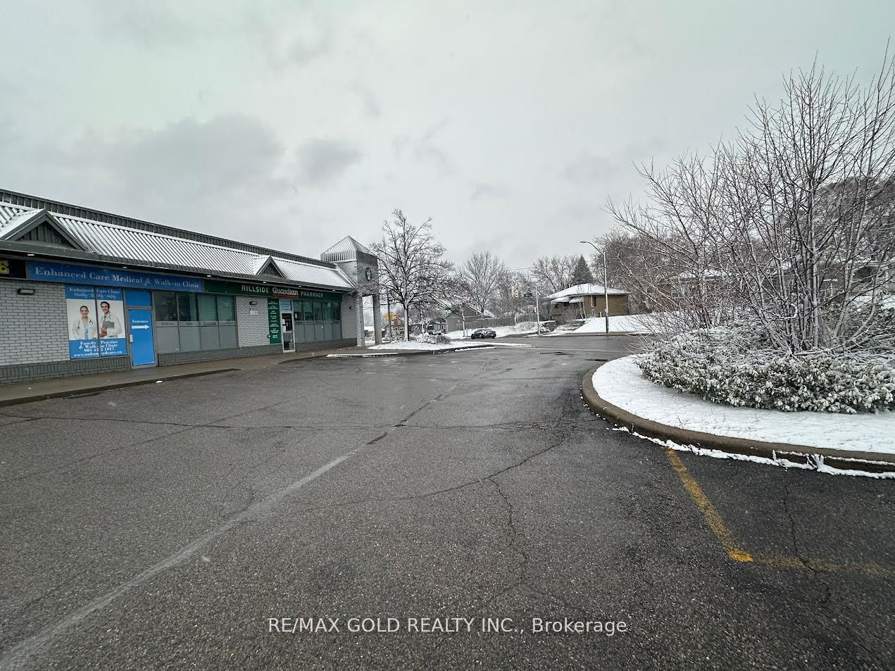 #4 - 303 Hillside Avenue Property Photo 12