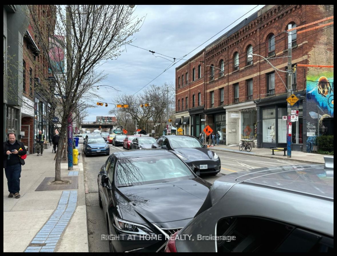 782 Queen Street Property Photo 4
