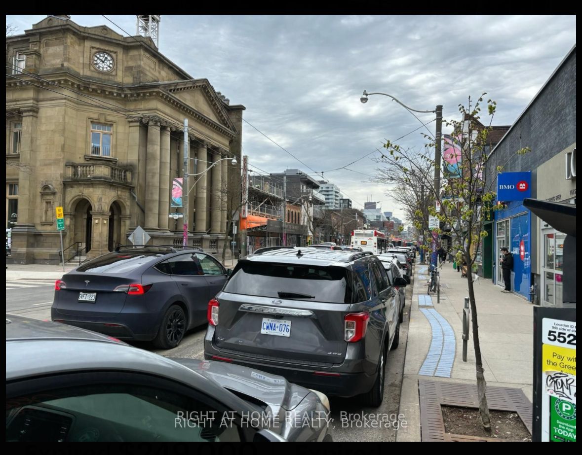 782 Queen Street Property Photo 5