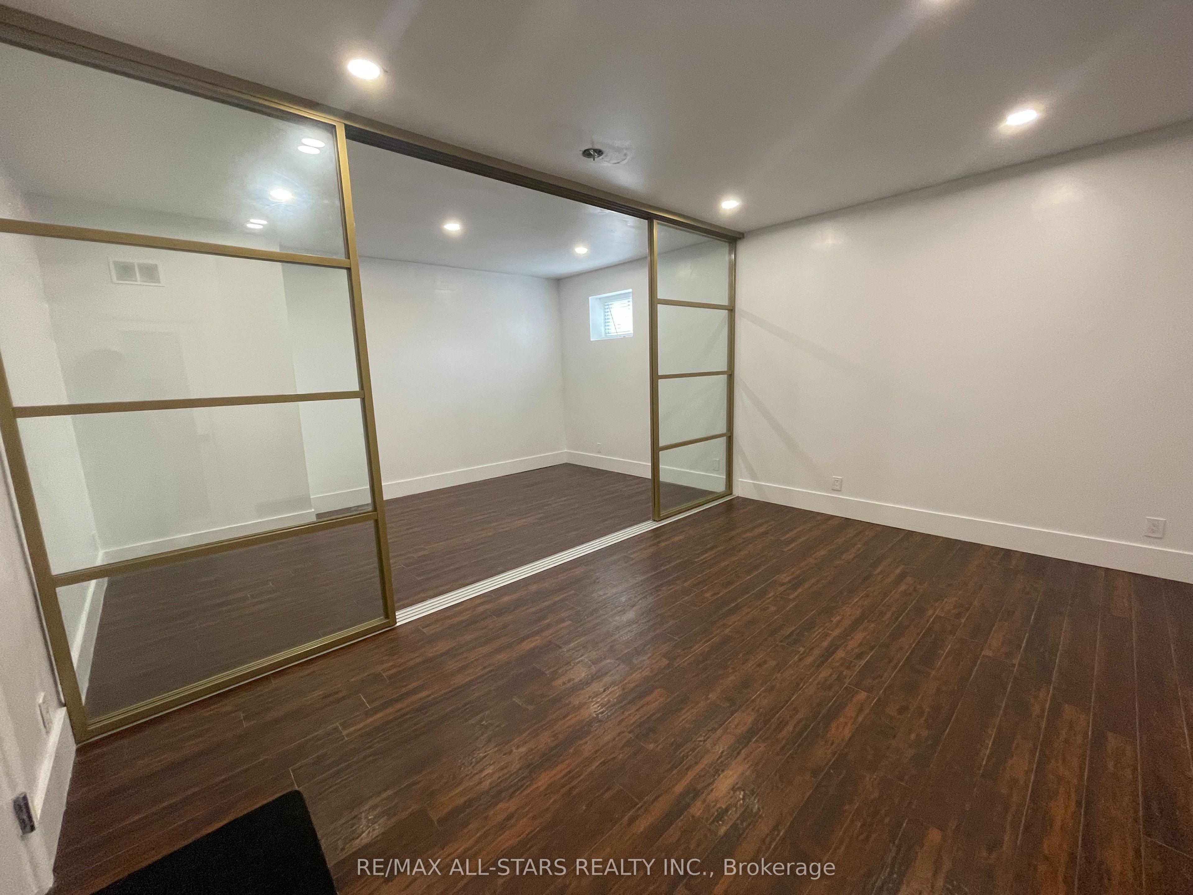 #202a - 717 Queen Street Property Photo 6