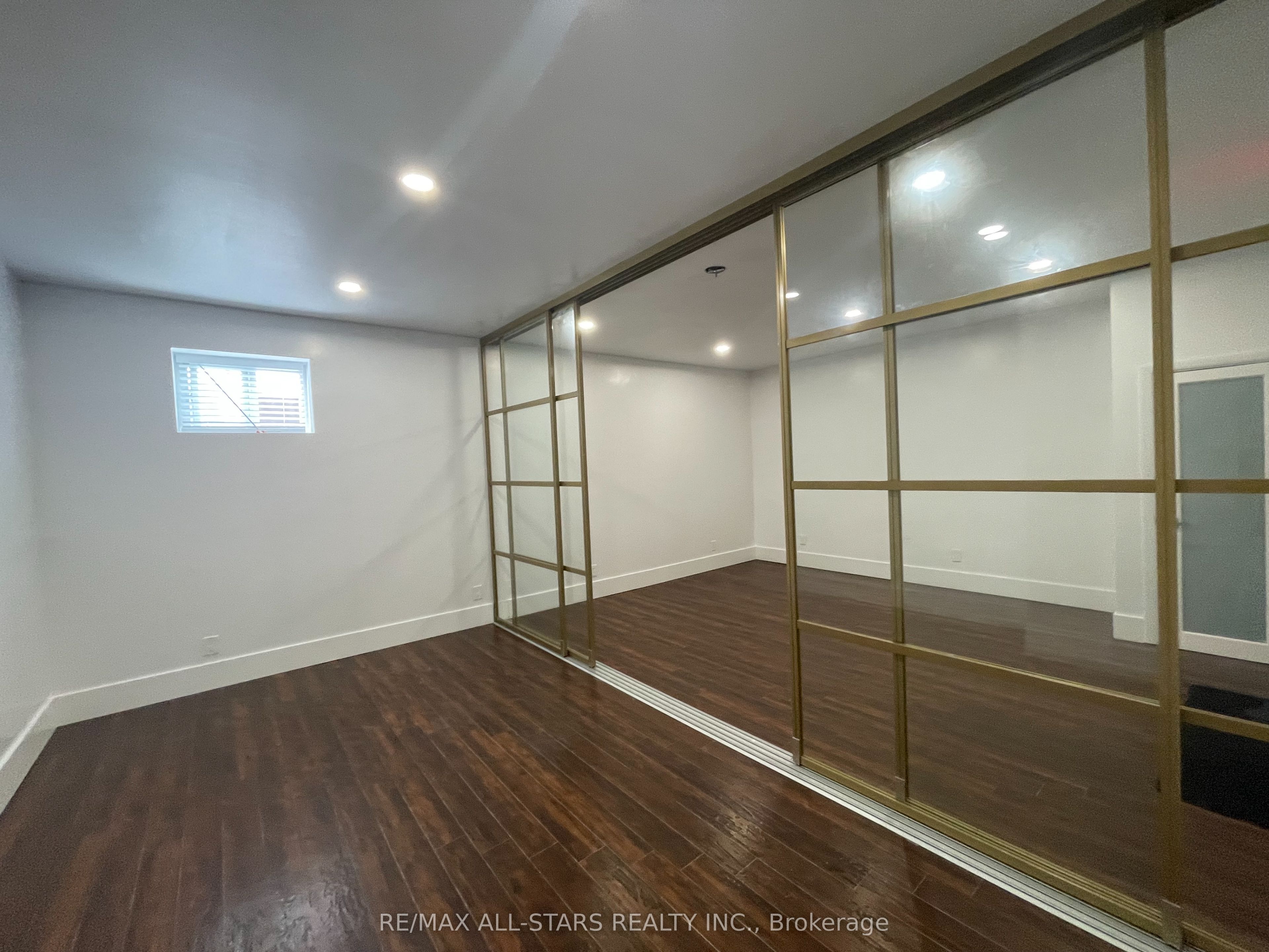 #202a - 717 Queen Street Property Photo 8