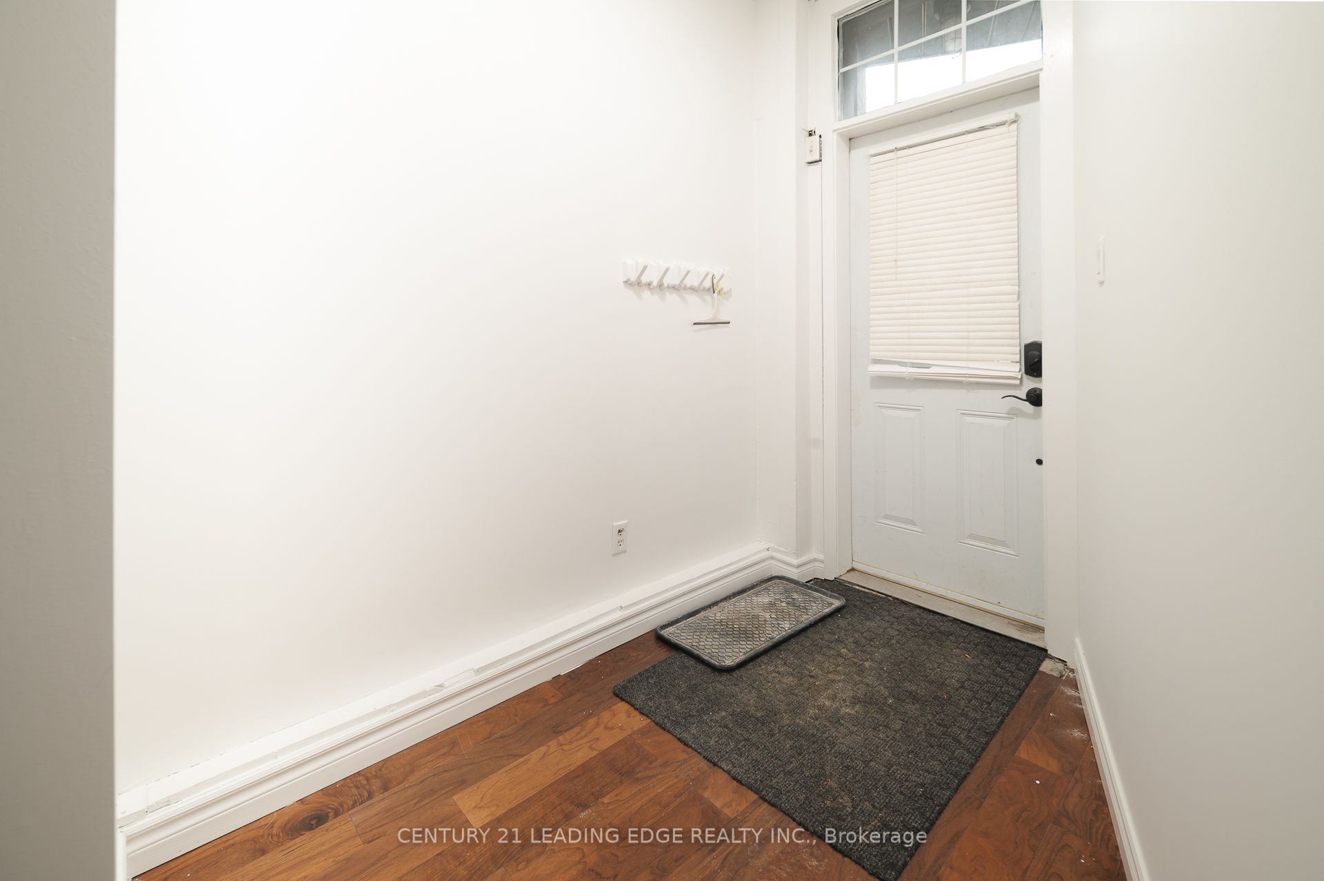 1555 Kingston Road Property Photo 7