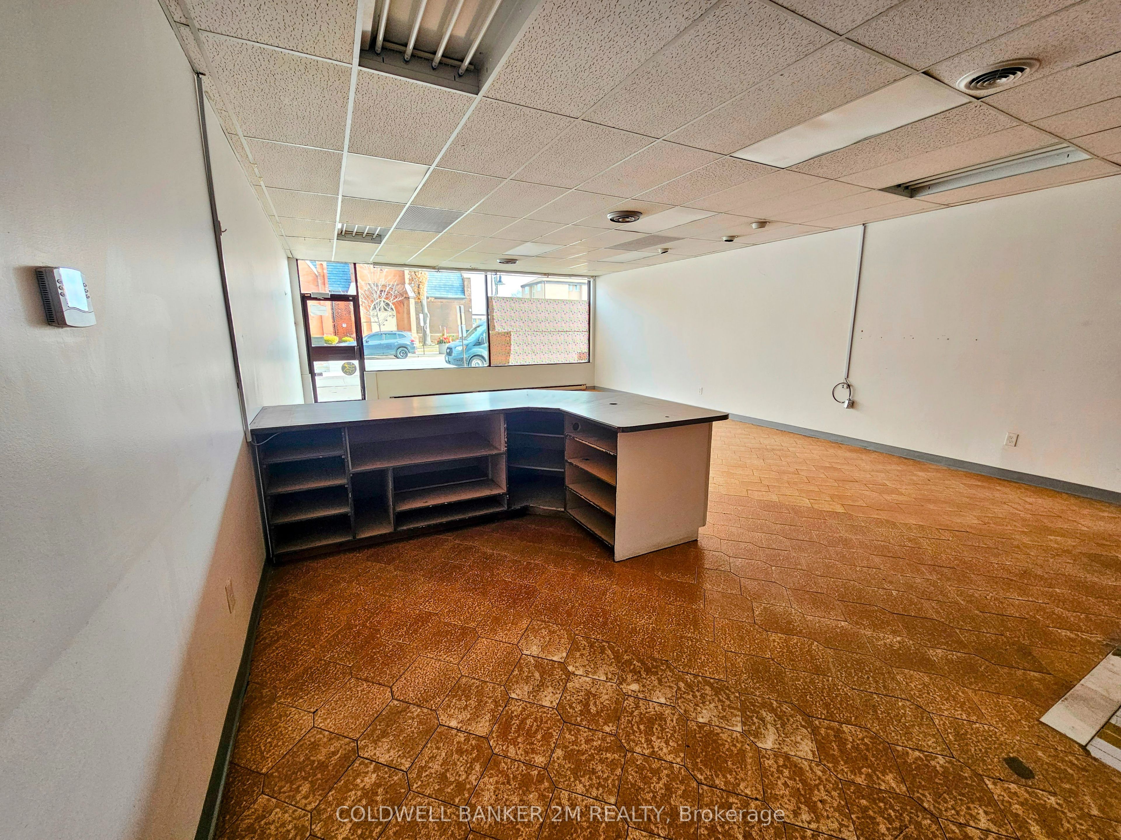 #102 - 74 Simcoe Street Property Photo 5