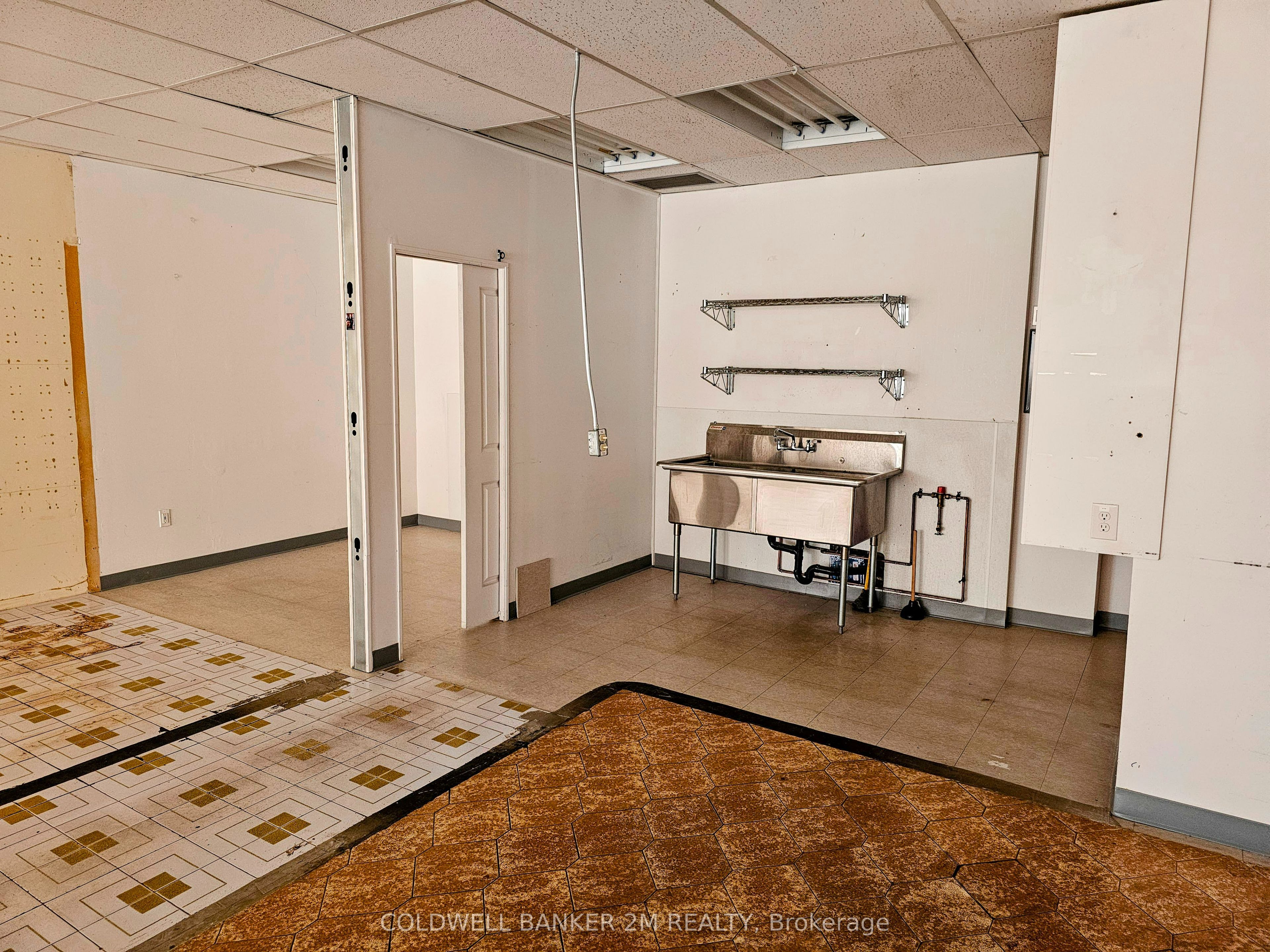 #102 - 74 Simcoe Street Property Photo 9