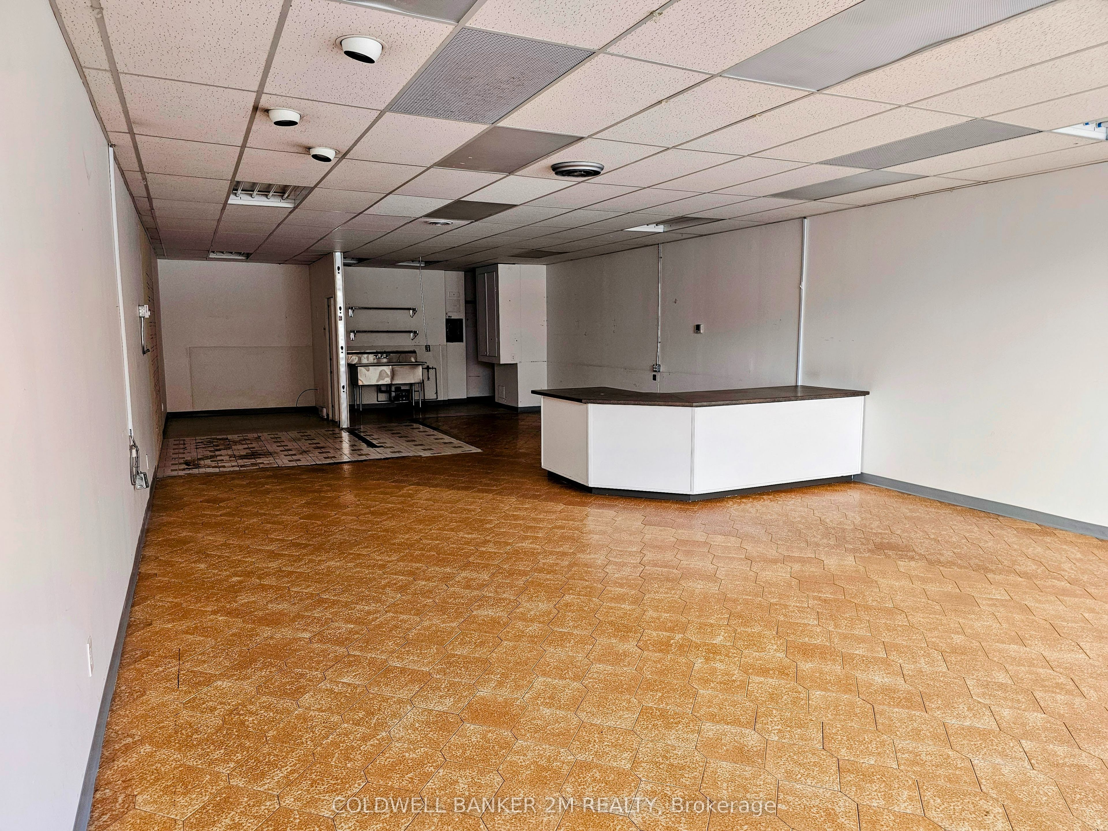 #102 - 74 Simcoe Street Property Photo 10