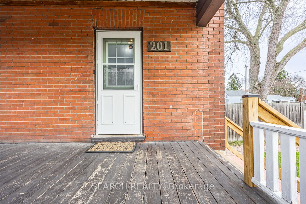 201 Ritson Road Property Photo 2