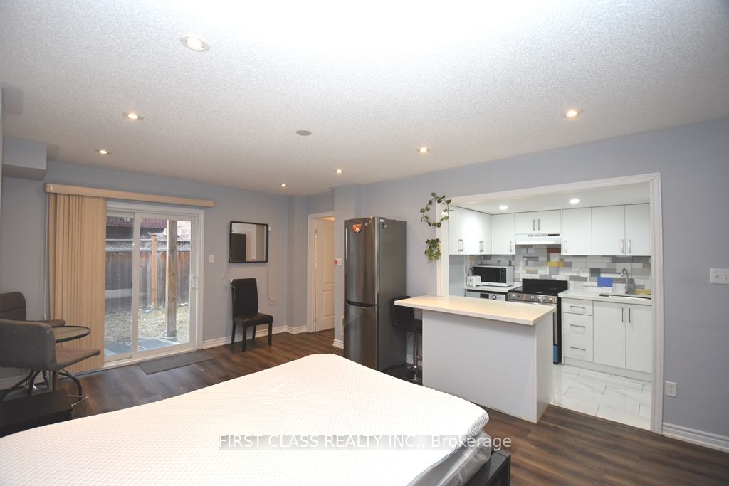 1542 Bruny Avenue Back Property Photo 1