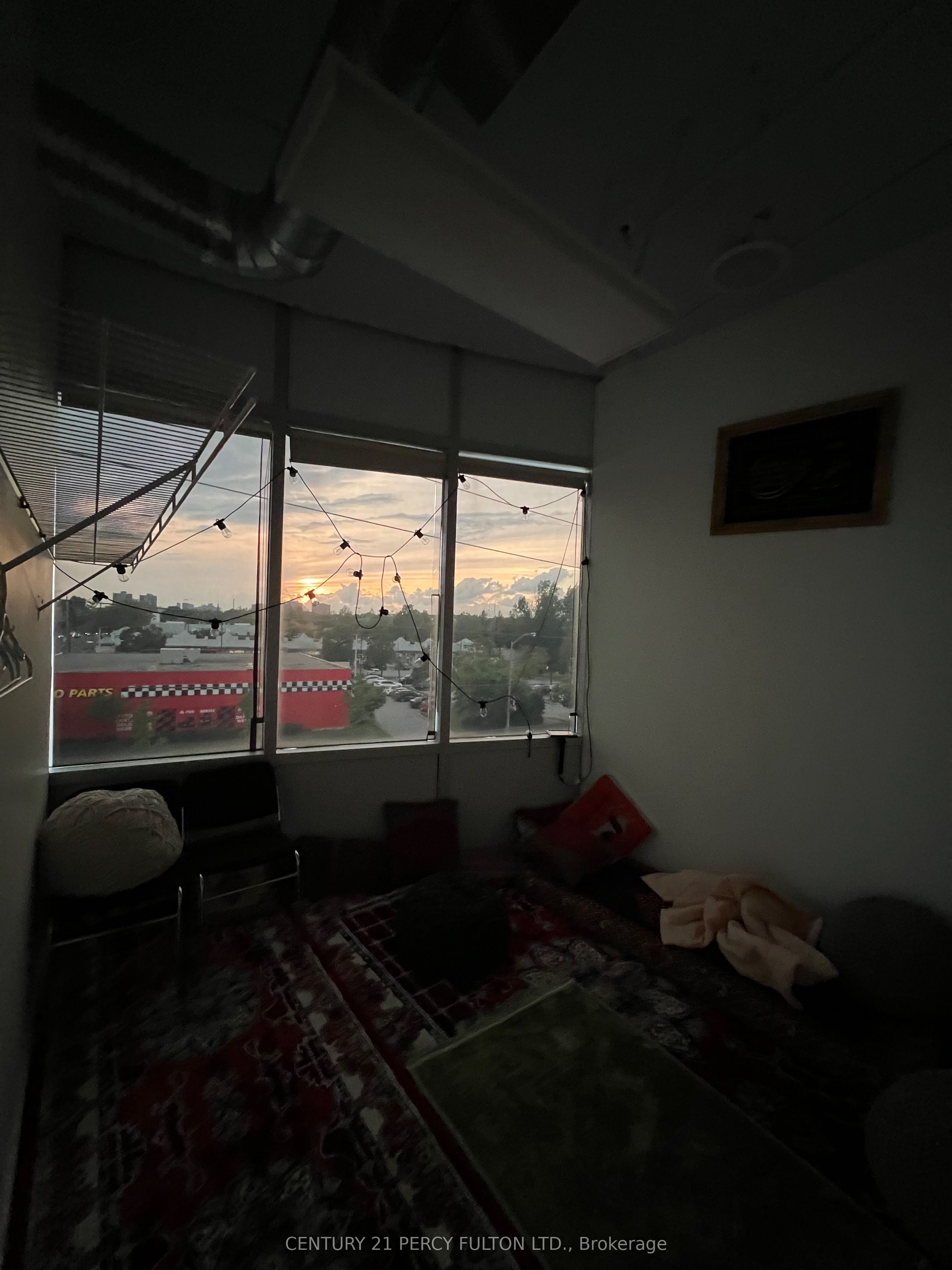 #367a&b - 4438 Sheppard Avenue Property Photo 11
