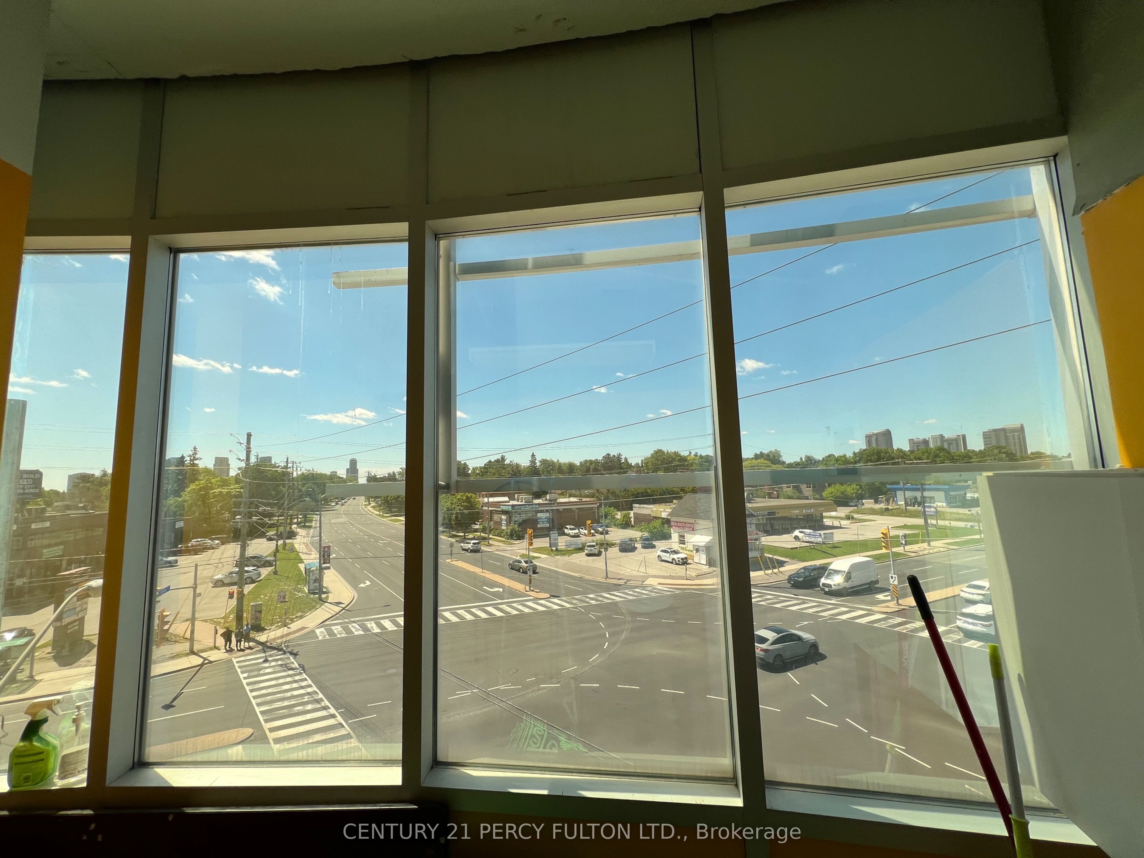 #367a&b - 4438 Sheppard Avenue Property Photo 29