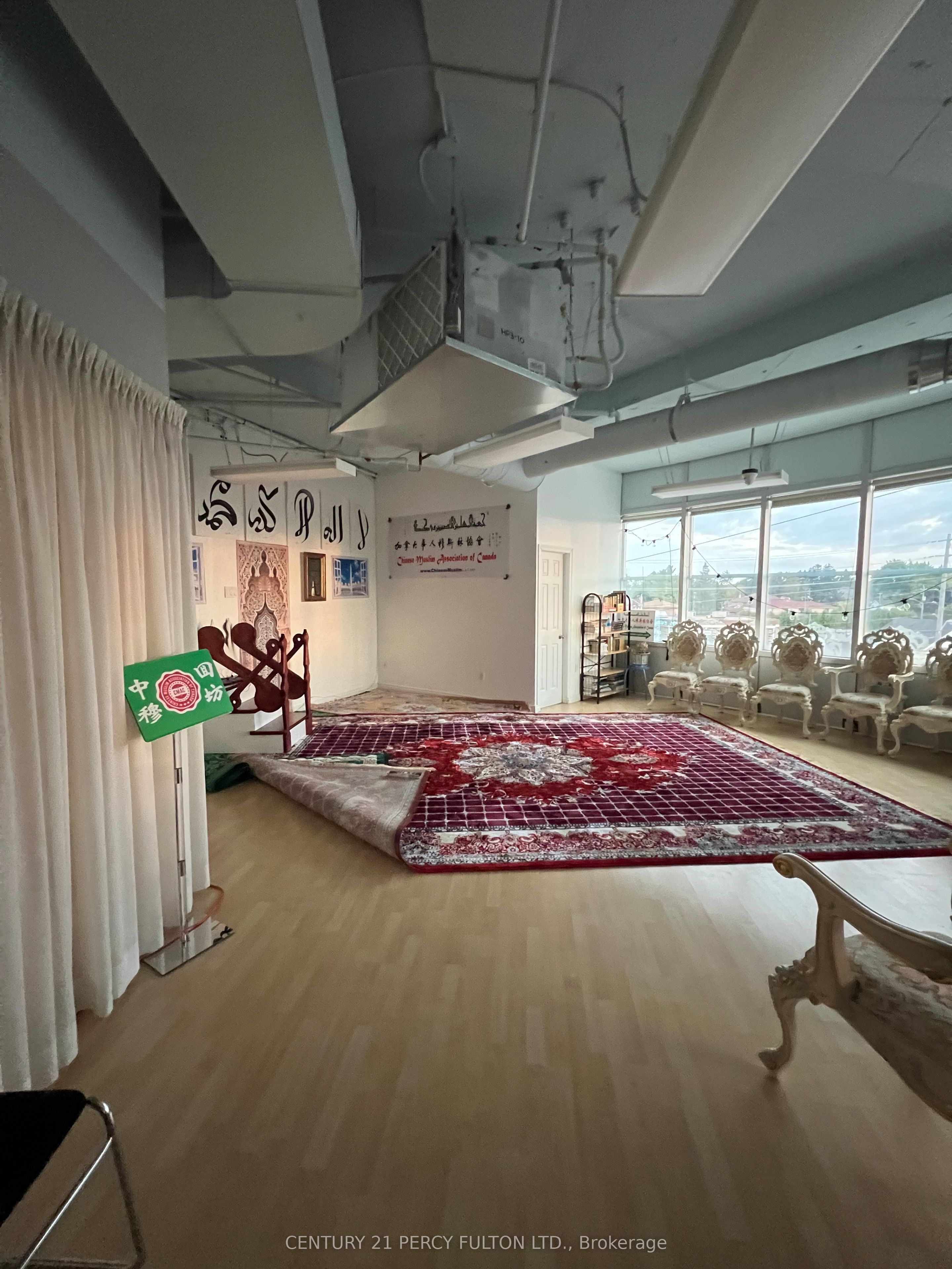 #367a&b - 4438 Sheppard Avenue Property Photo 10
