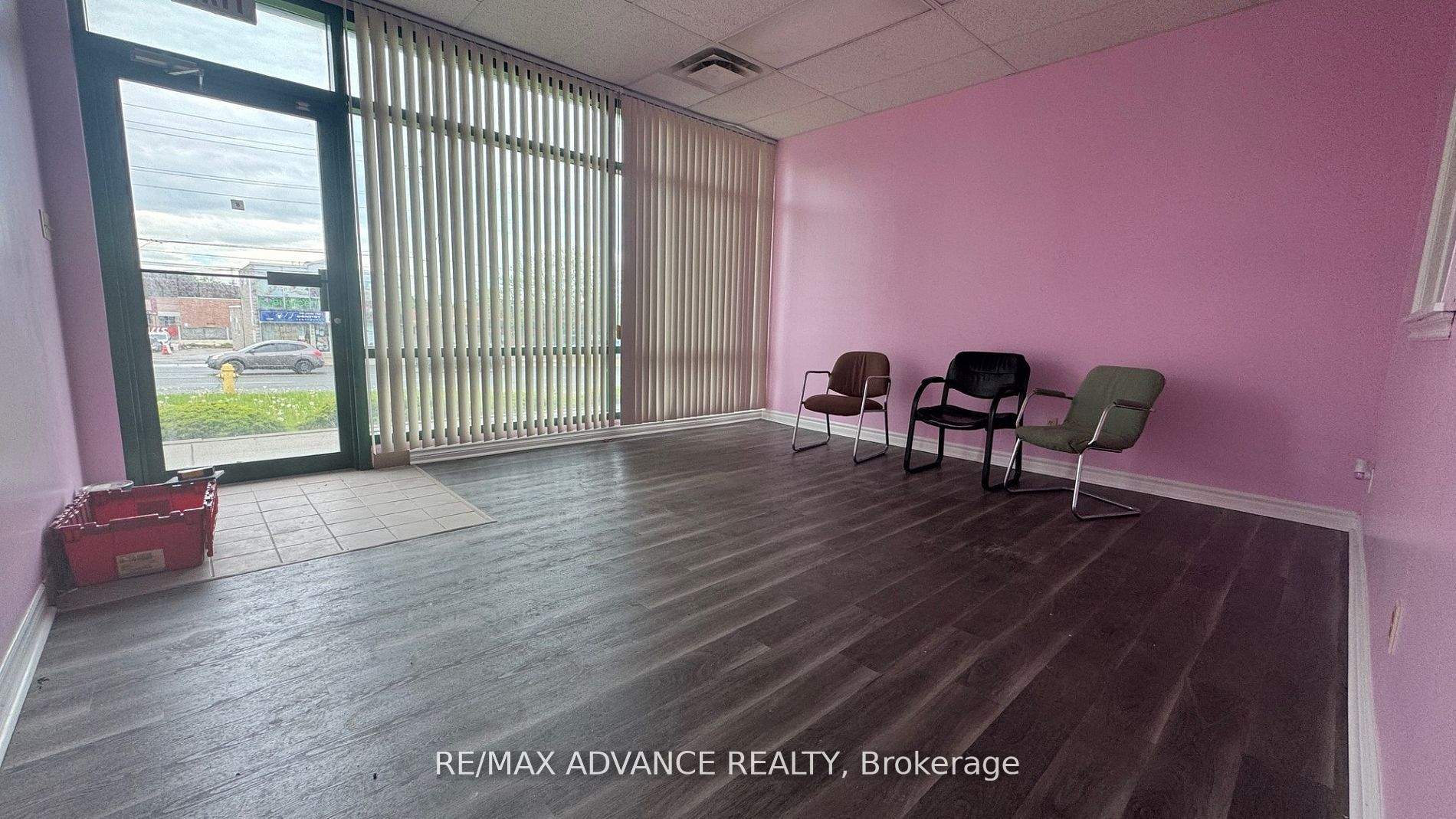 #unit 8 - 4245 Sheppard Avenue Property Photo 5
